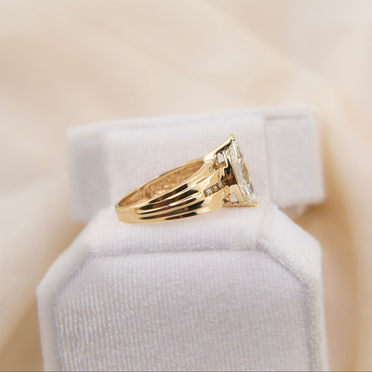 14k Marquise Diamond Modern Engagement Ring | sz 6