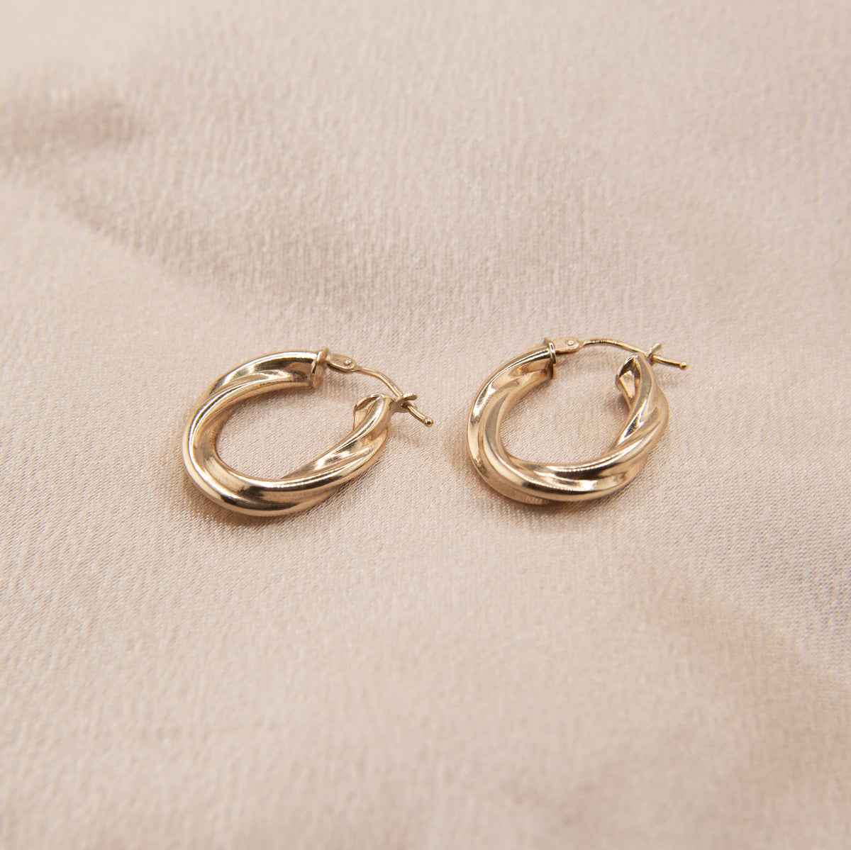 14k vintage italian twisted hollow hoops