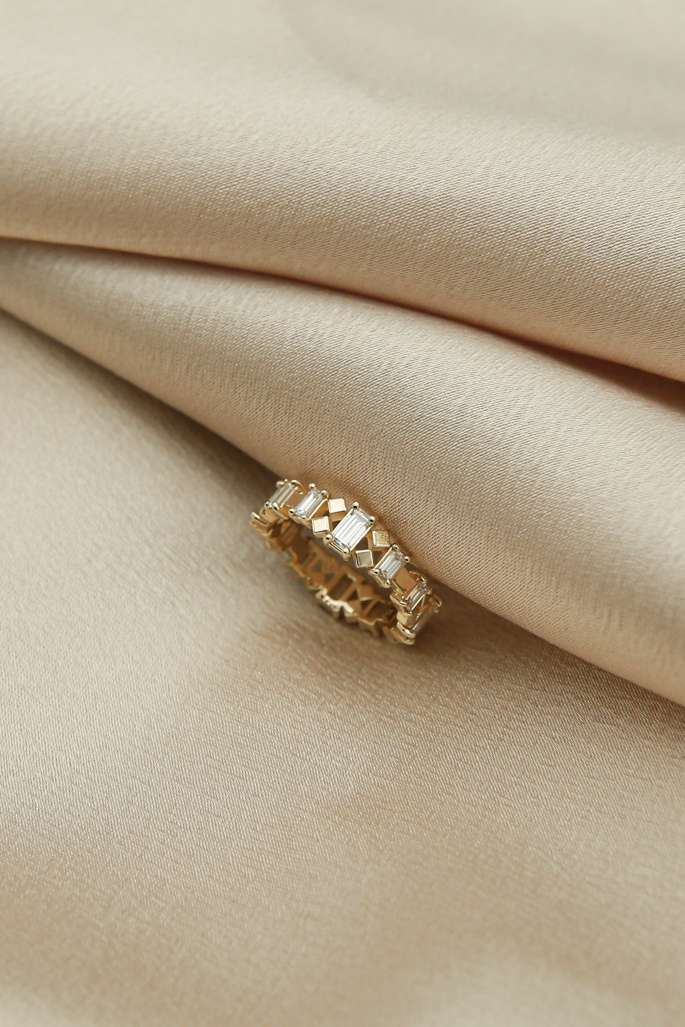 14k Diamond Aura Band