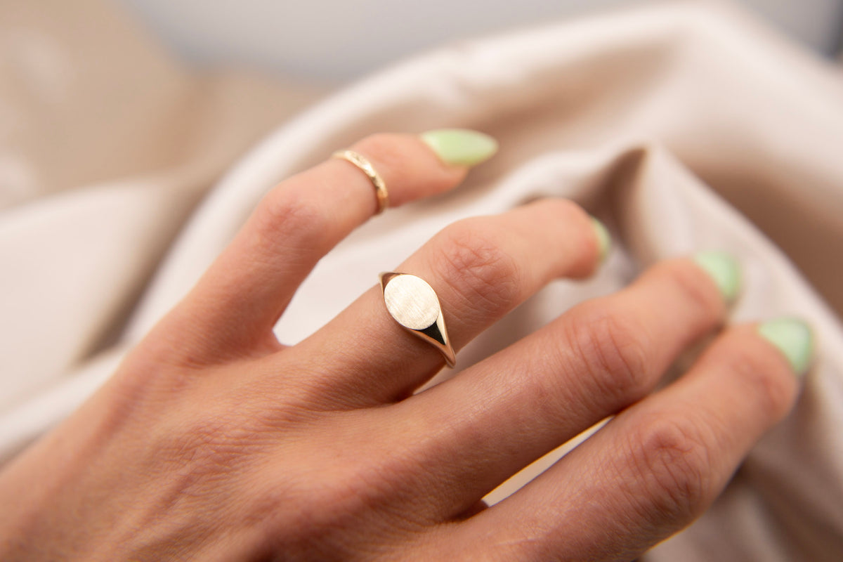 14K Gold Oval Signet Ring Lg Oval | Made to Order