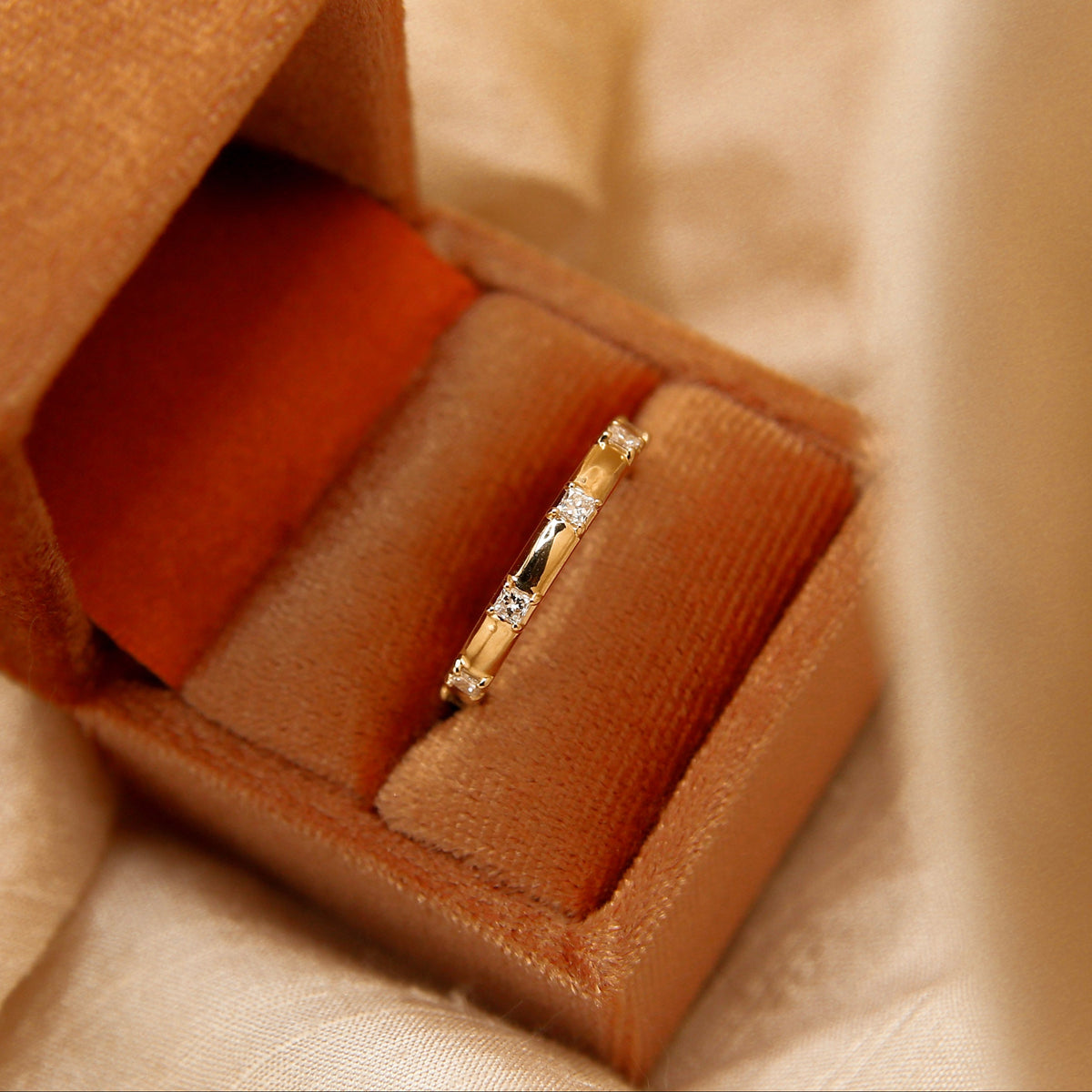 Celeste Dotted Eternity Band | sz 7.5