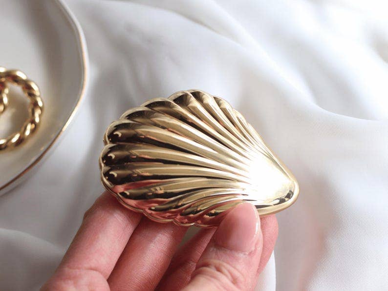 Silver Seashell Compact Mirror | Lifestyle