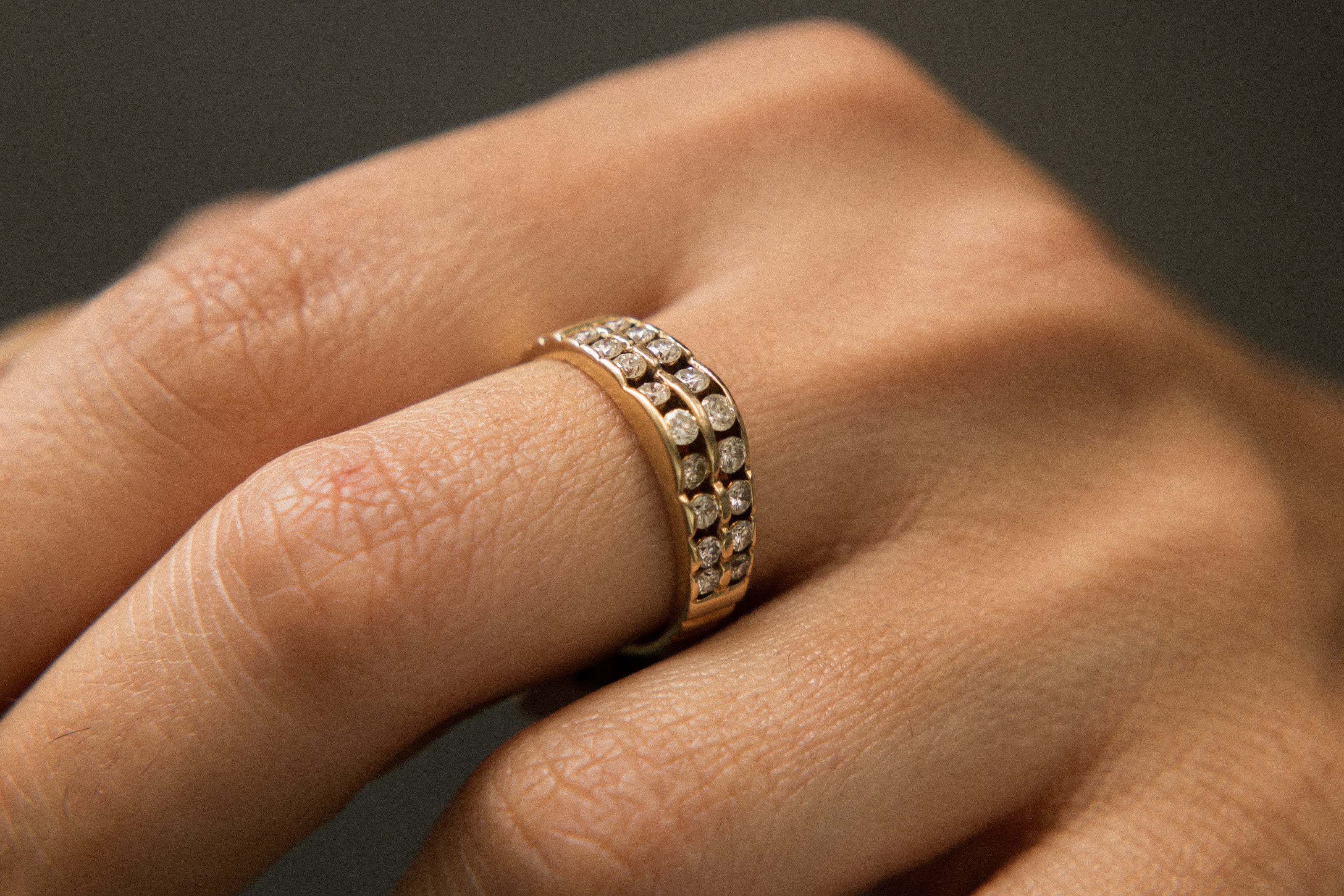 14k Ribbed Two Row Diamond Ring | sz 6.75