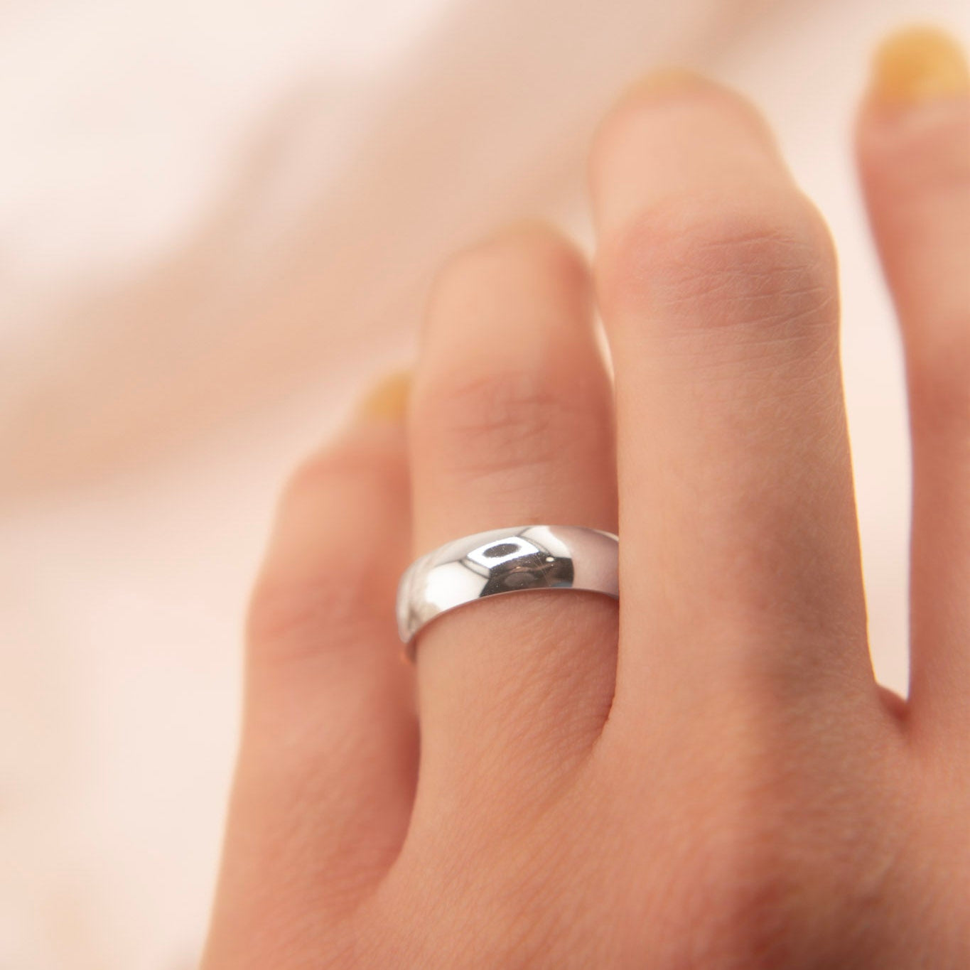 10k White Gold 5mm Band | sz 5.5