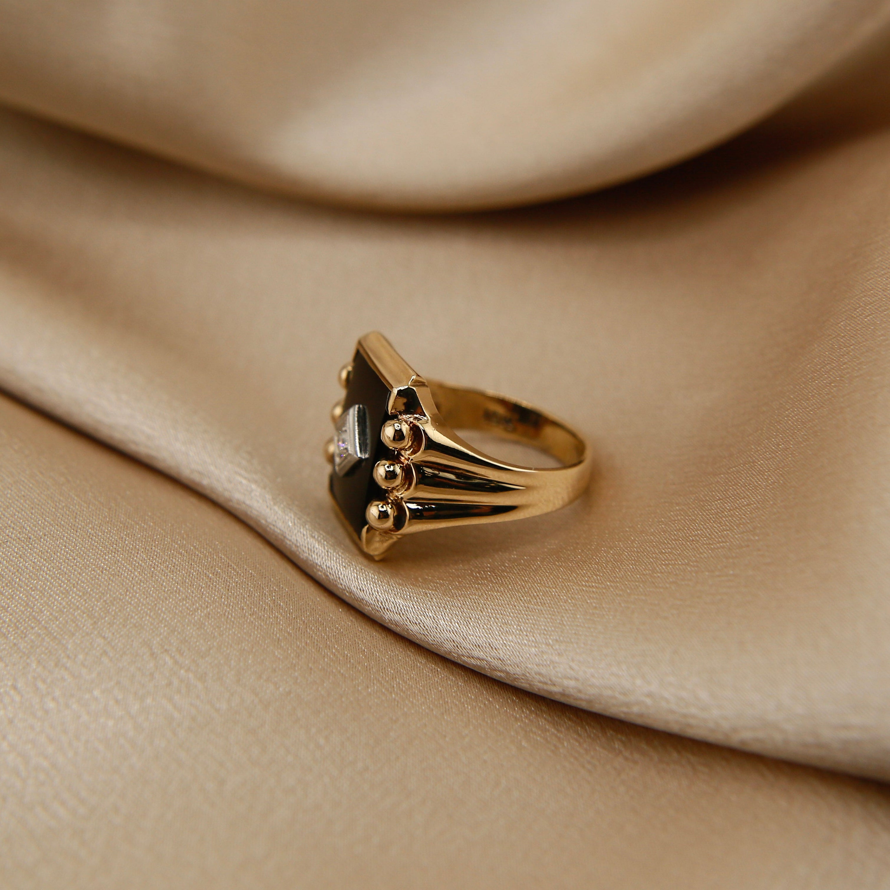 Onyx + Diamond ring | sz 10