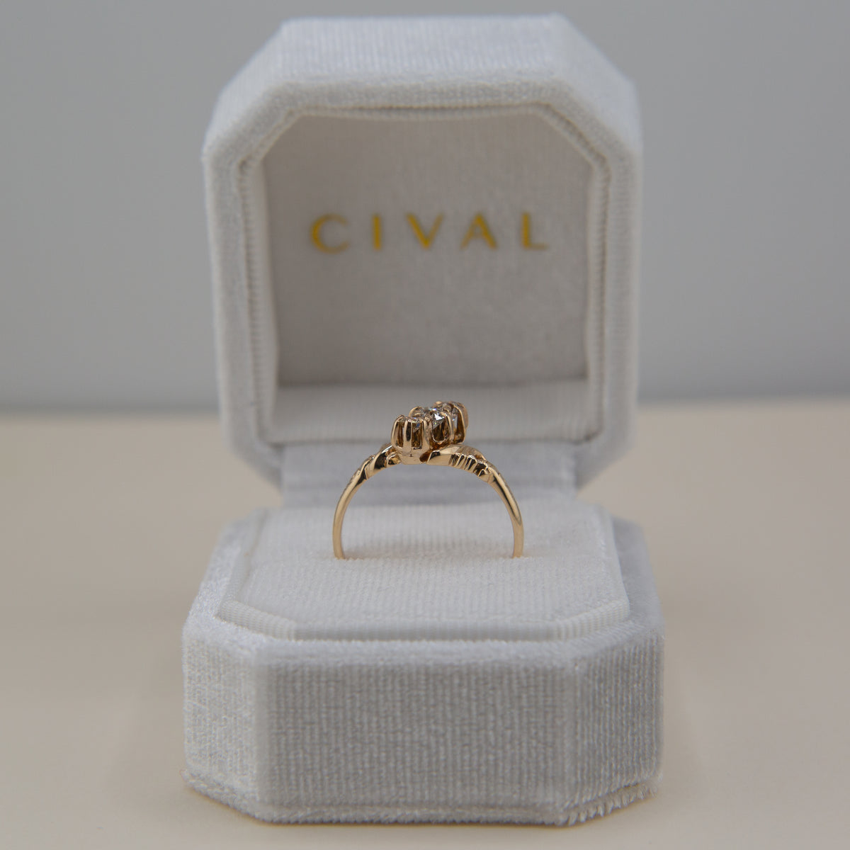 Three stone diamond ring | sz 7.75