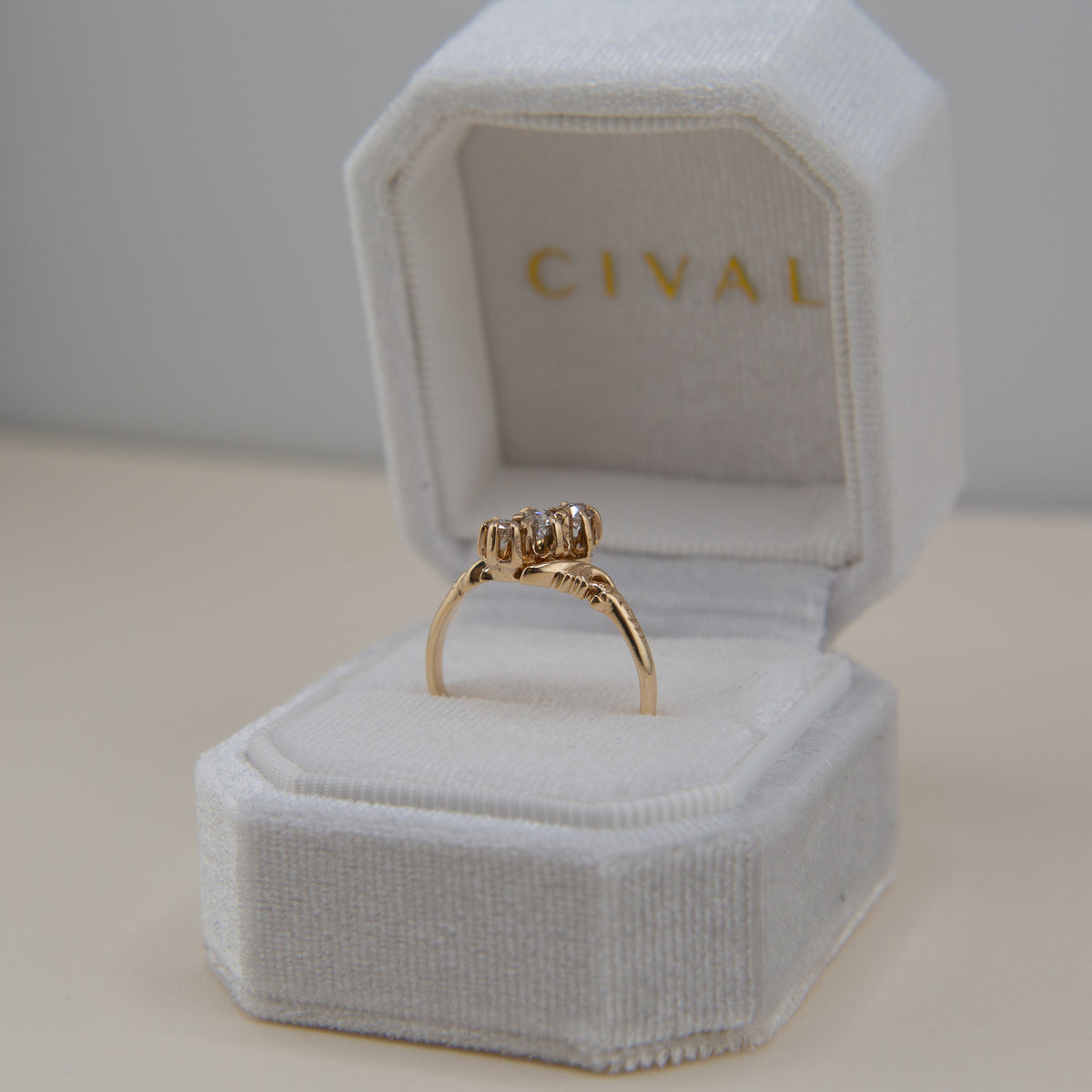 Three stone diamond ring | sz 7.75