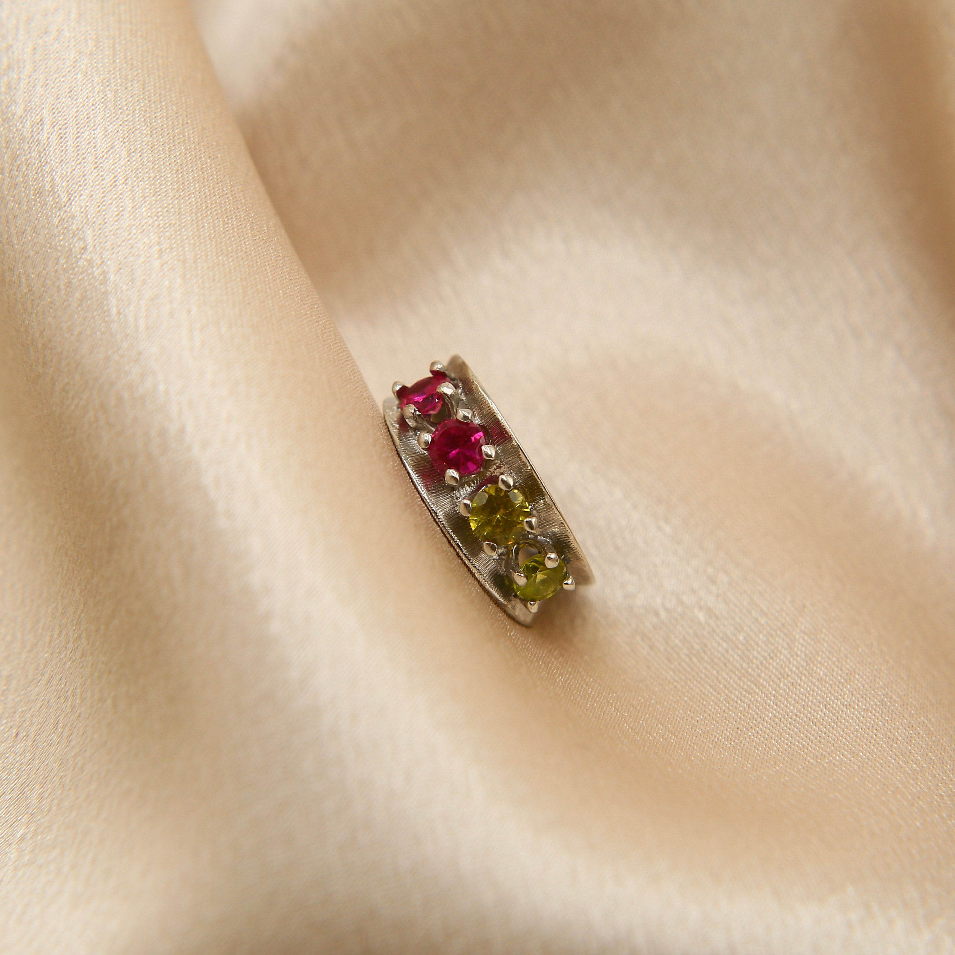 10k White Gold Ruby + Peridot Ring | sz 5.75