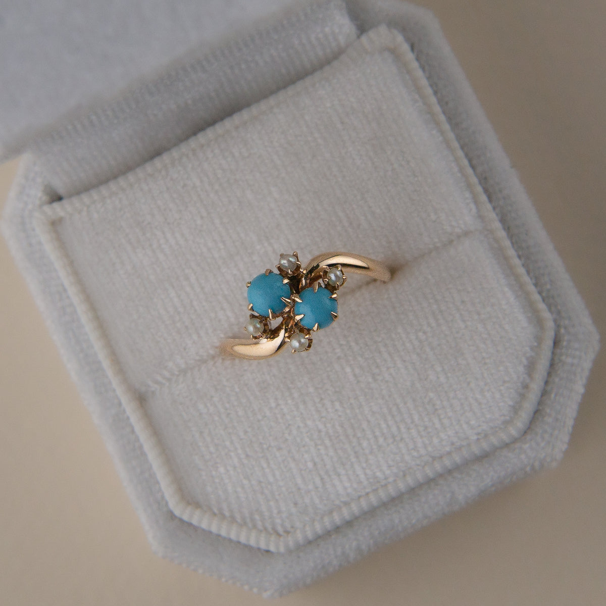Turquoise and pearl cluster bypass ring | sz 5.25