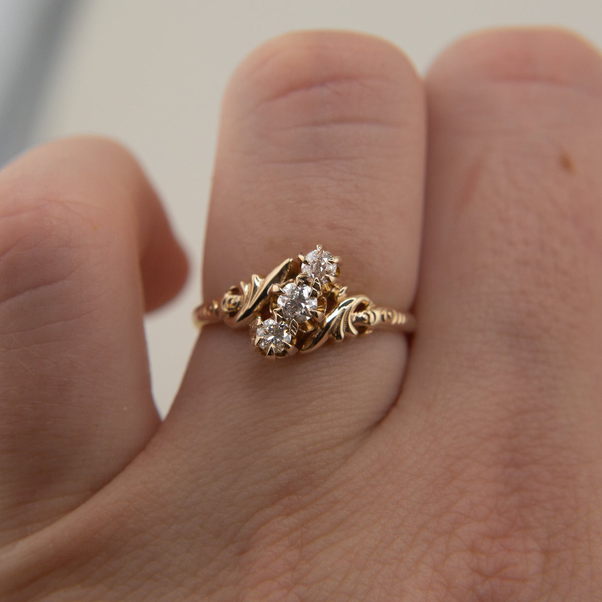 Three stone diamond ring | sz 7.75