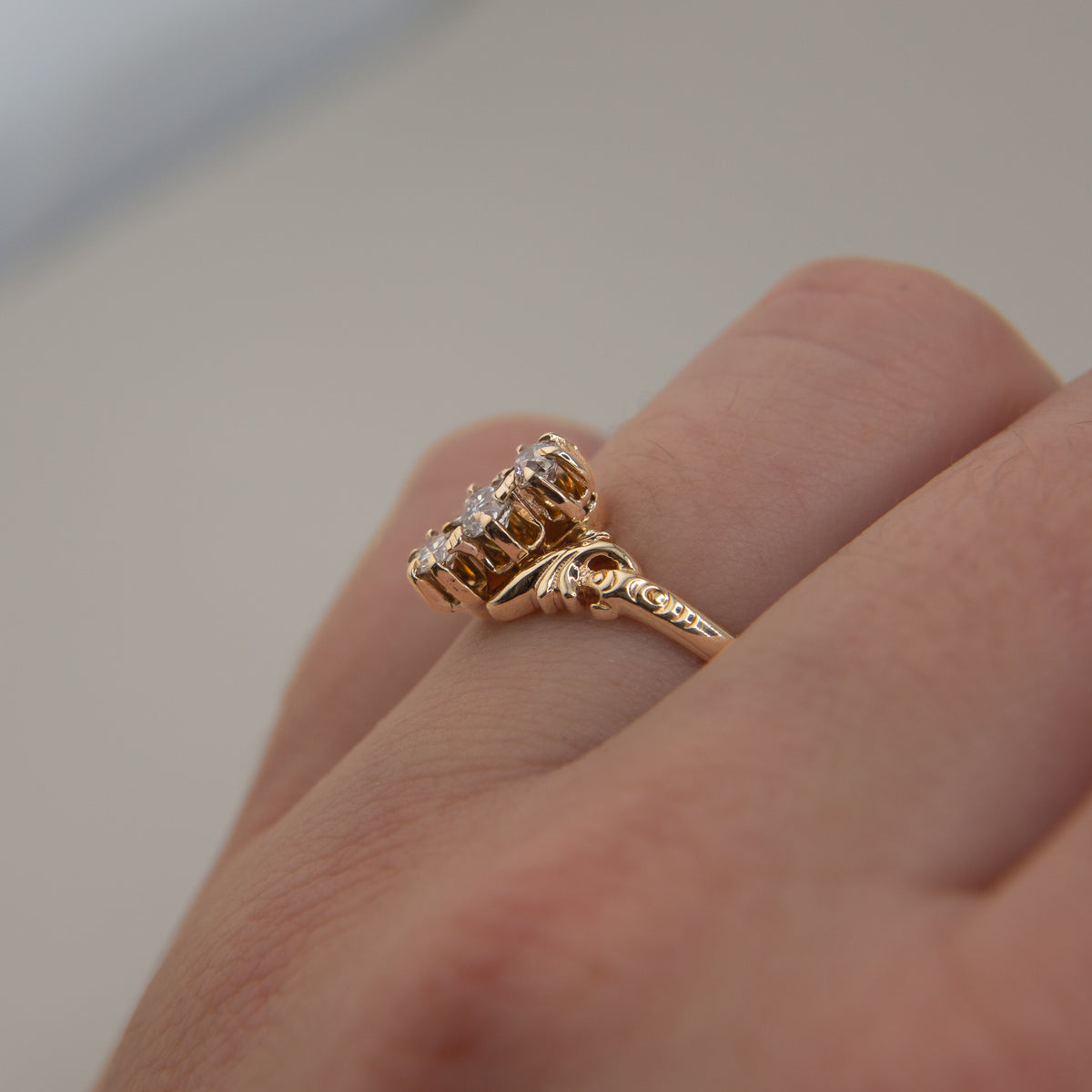 Three stone diamond ring | sz 7.75