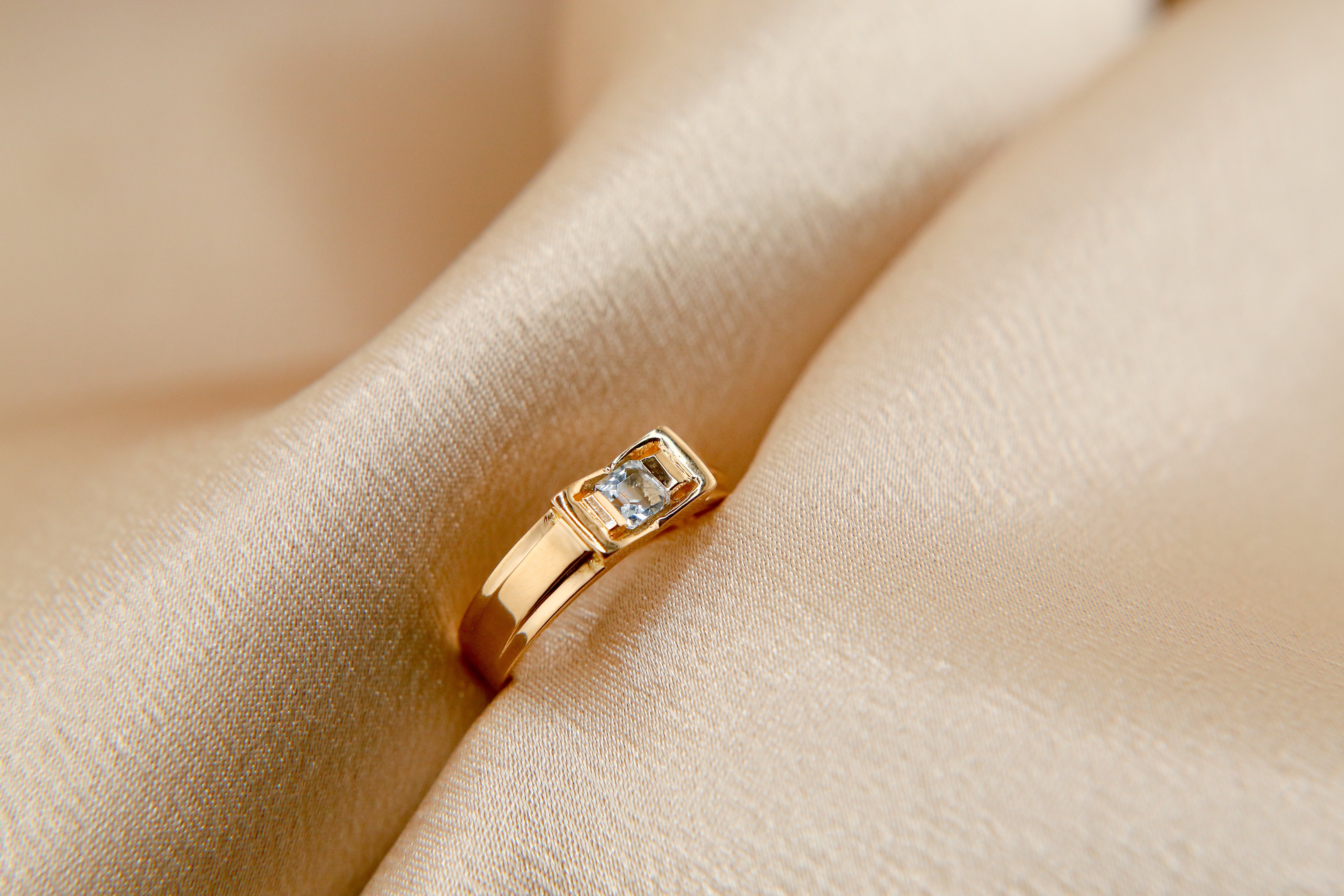 21k aquamarine ring | sz 5.75