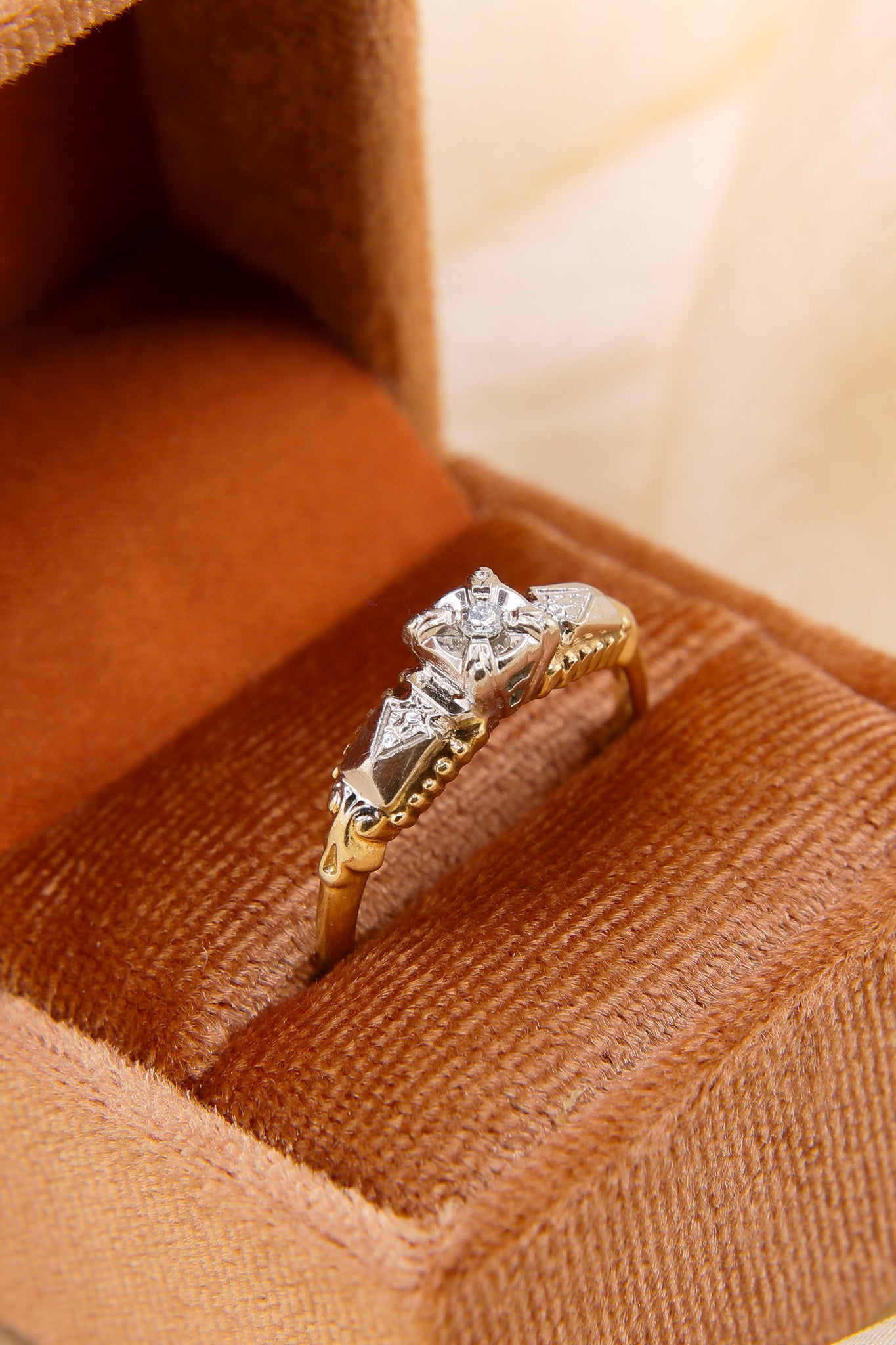 Vintage Two Tone Die Cast Solitaire Diamond Ring | sz 8
