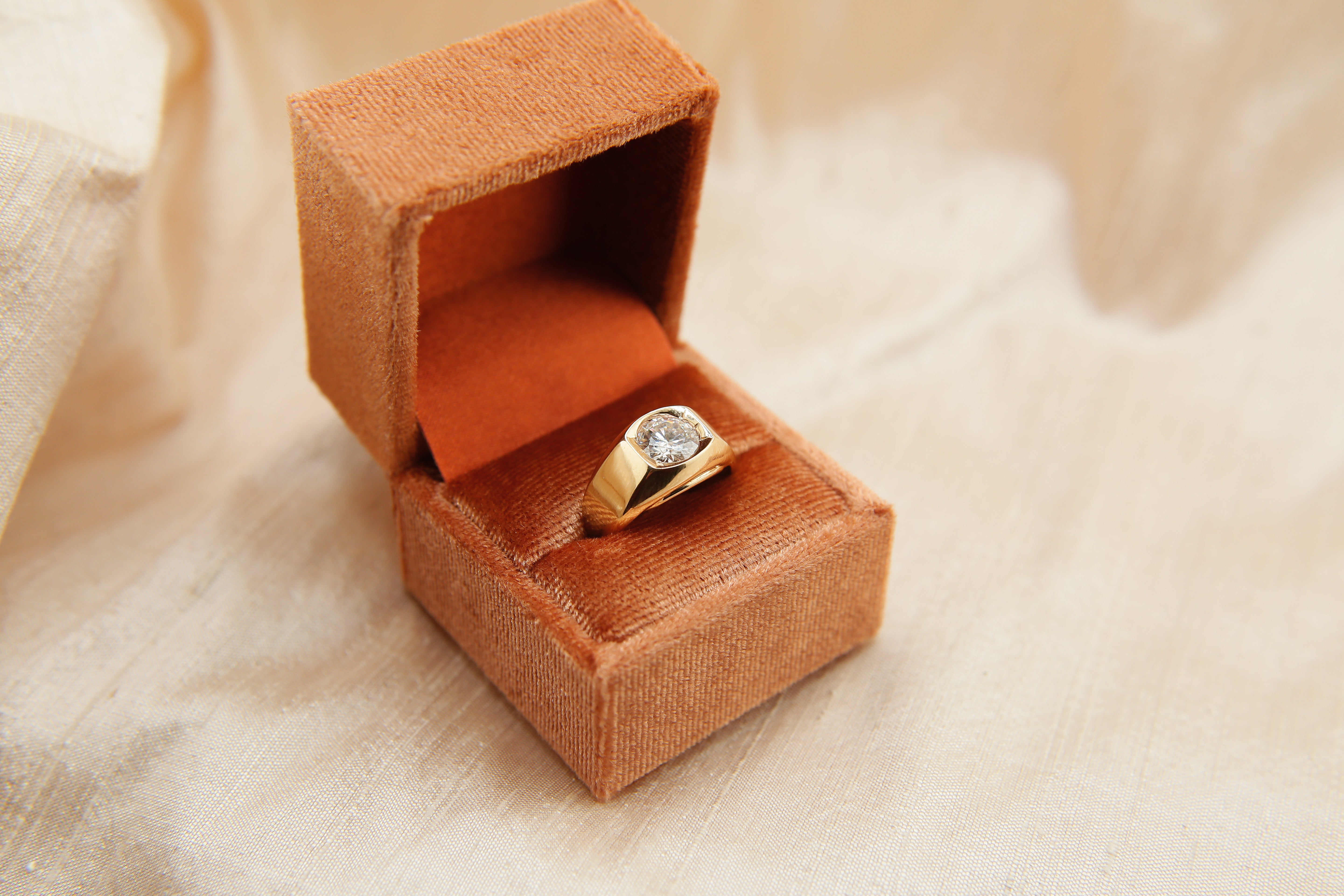 14k Vintage Moissanite Boss Ring | sz 5.5