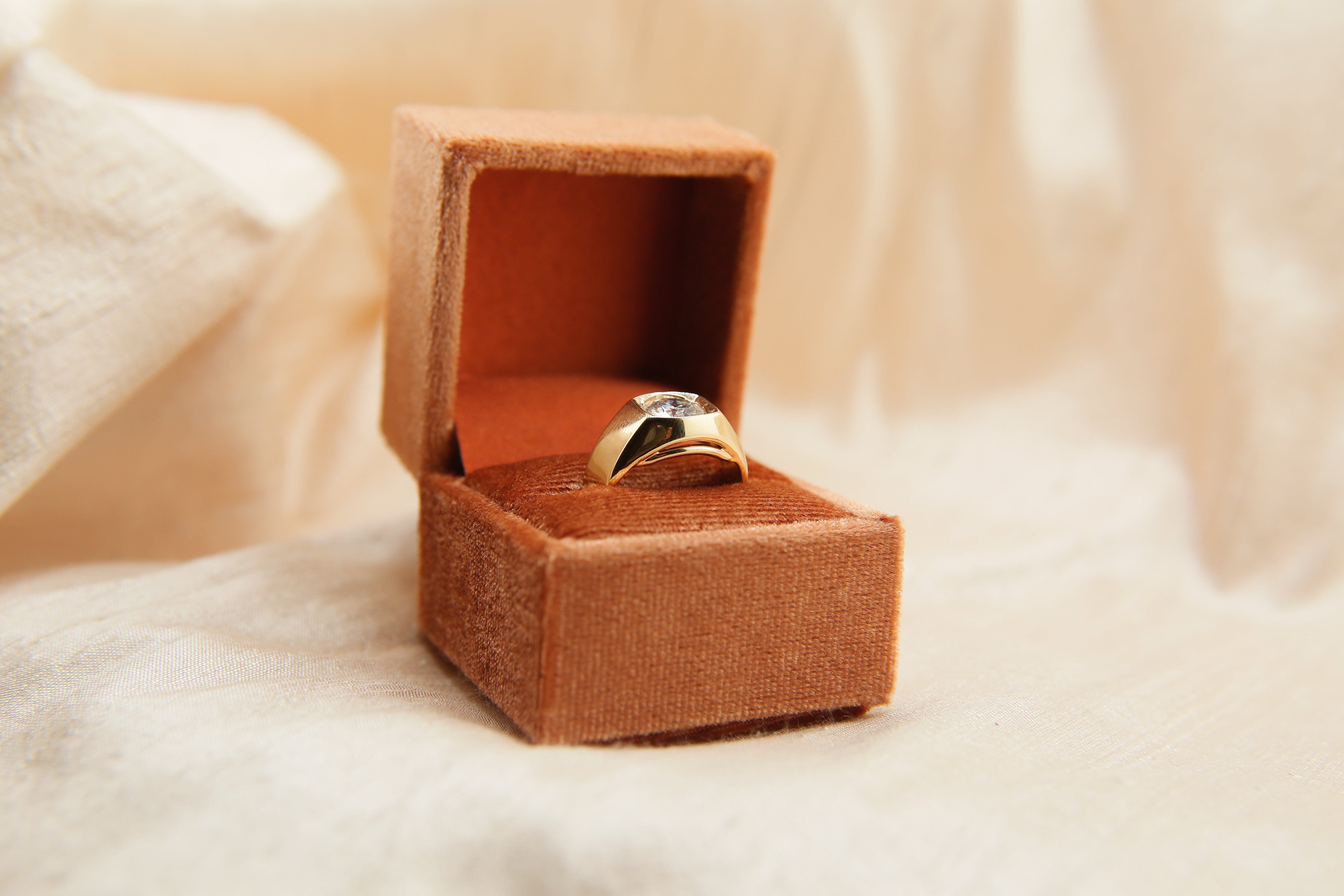 14k Vintage Moissanite Boss Ring | sz 5.5