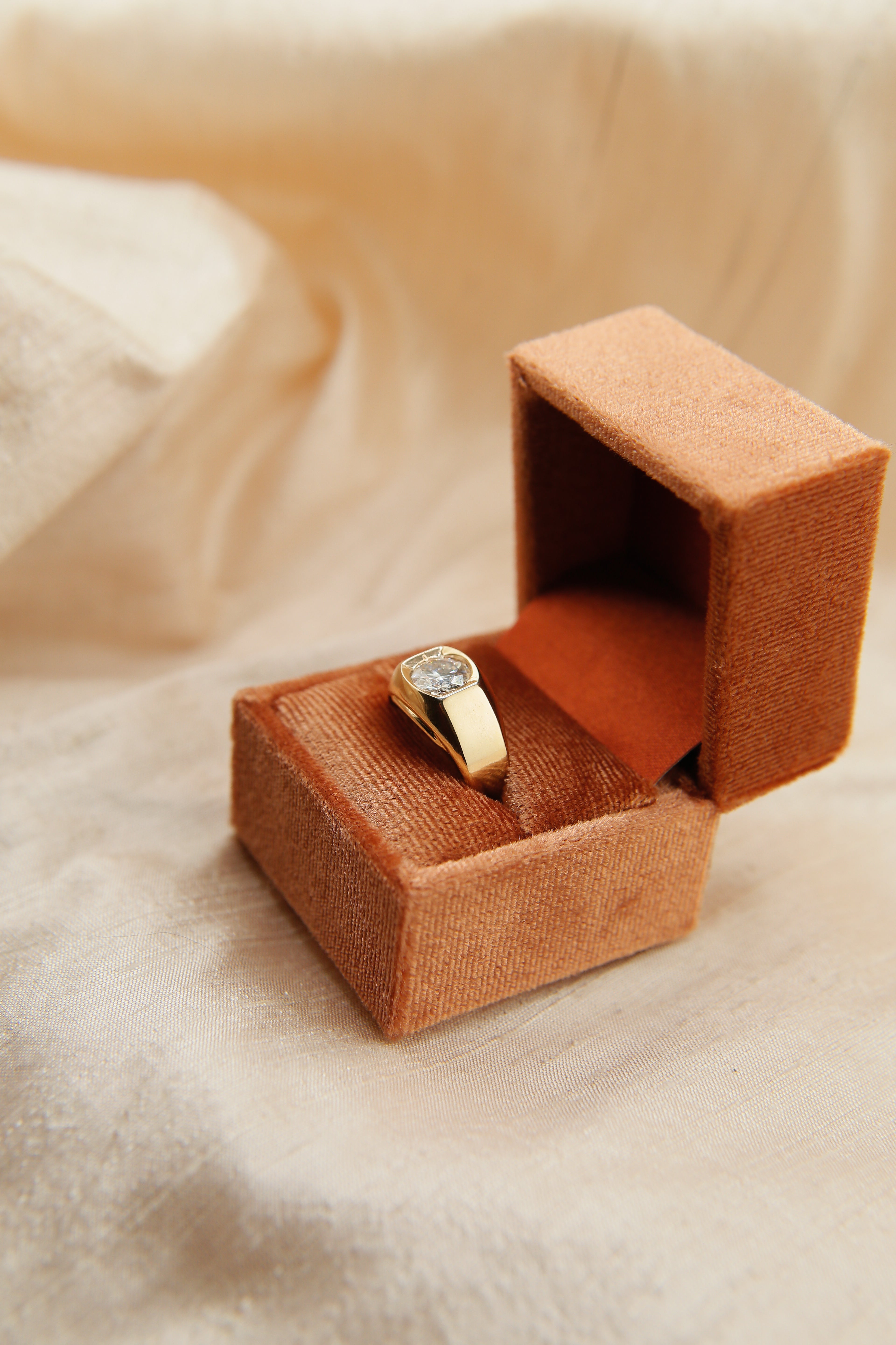 14k Vintage Moissanite Boss Ring | sz 5.5