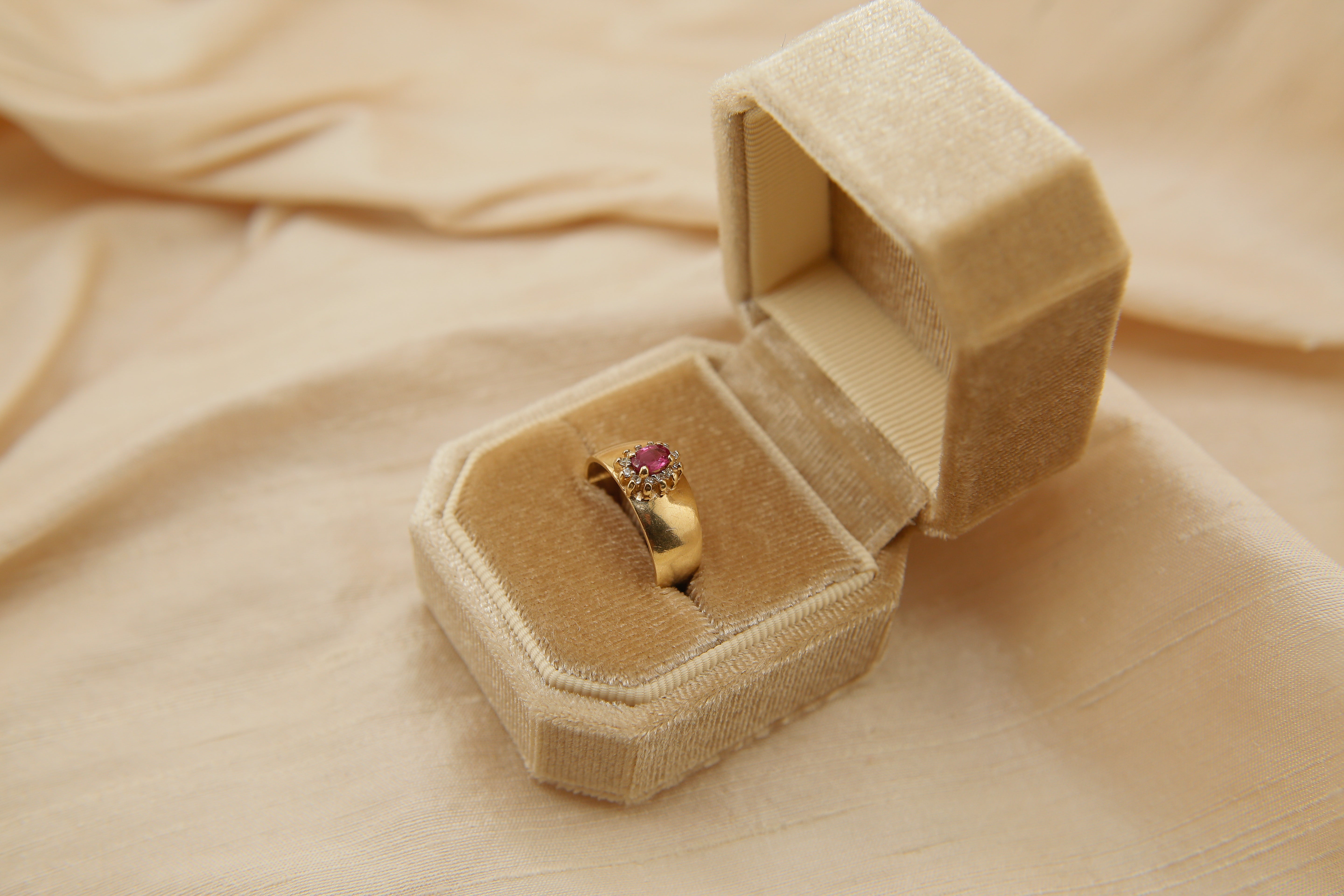 10k Ruby + Diamond Halo Ring | sz 6