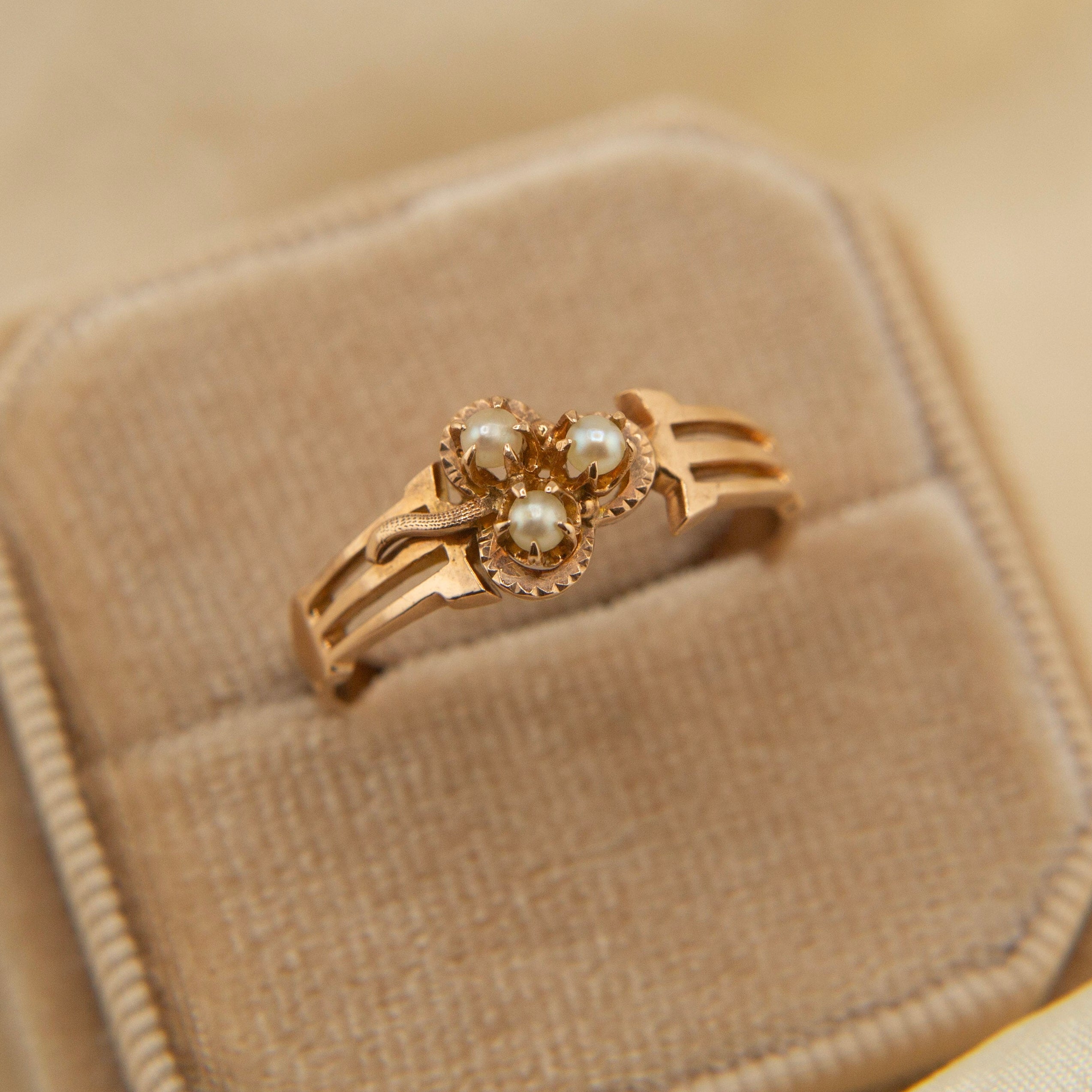 10k Vintage Seed Pearl Ring | sz 8