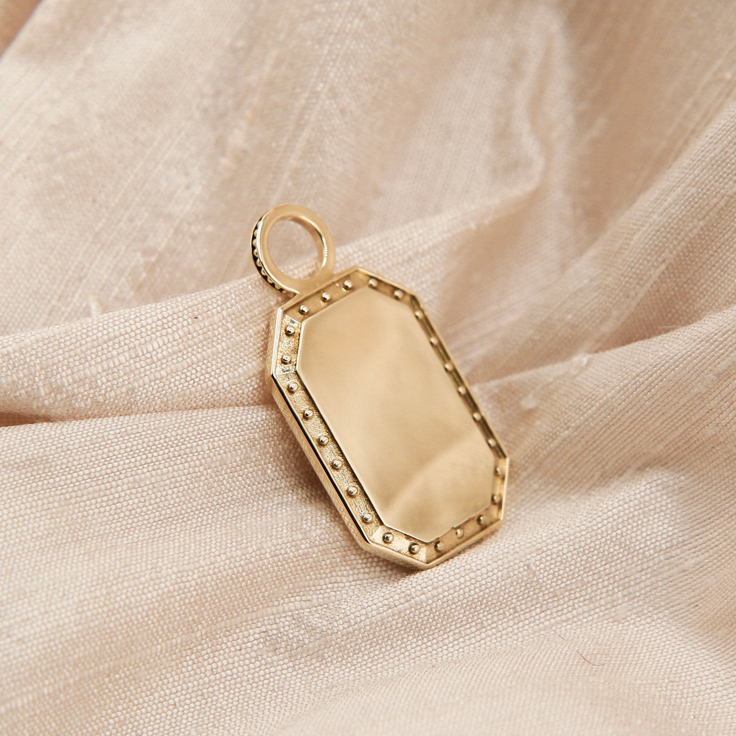 Reed 2.0 Brass | Engraveable Pendant