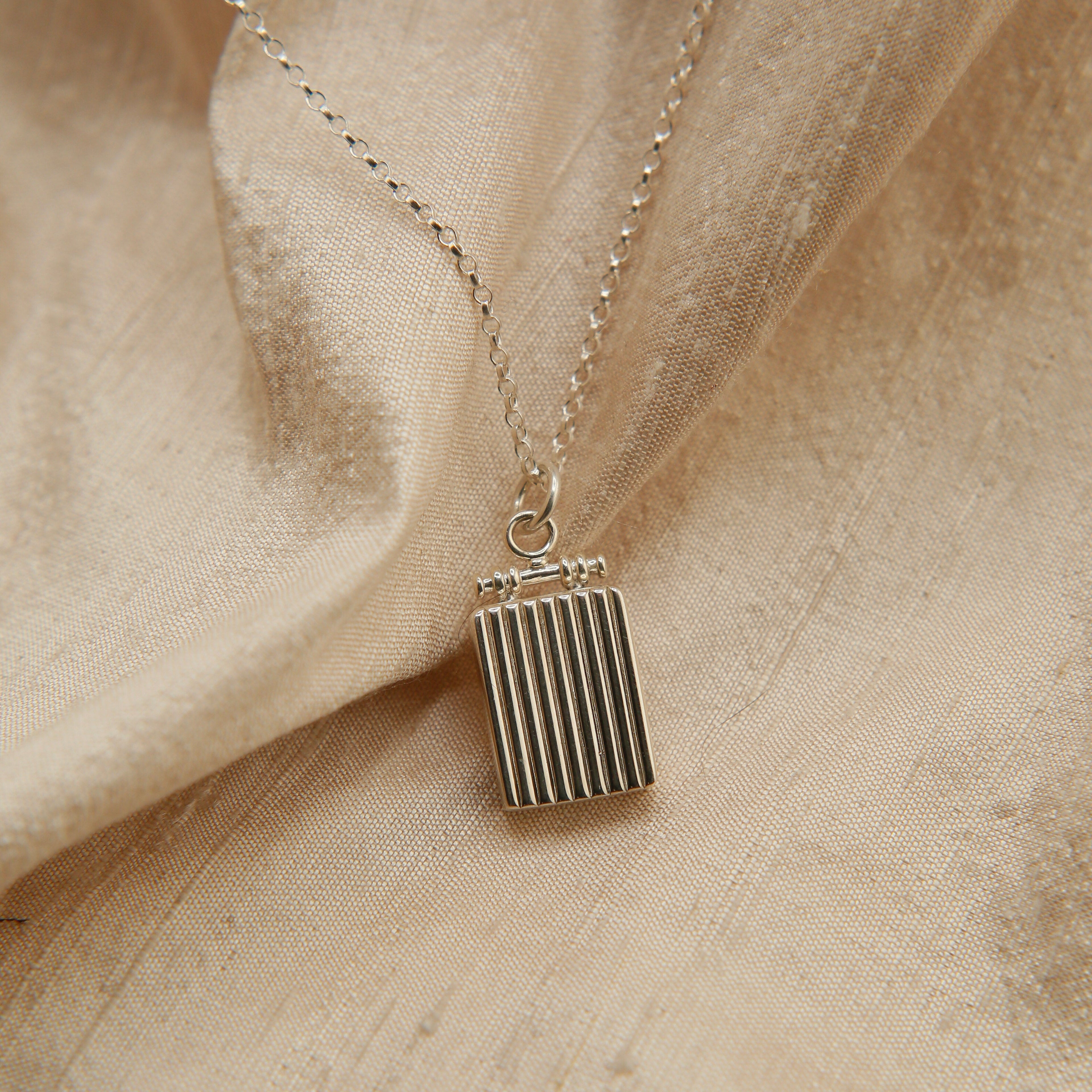 Lola Silver | Locket