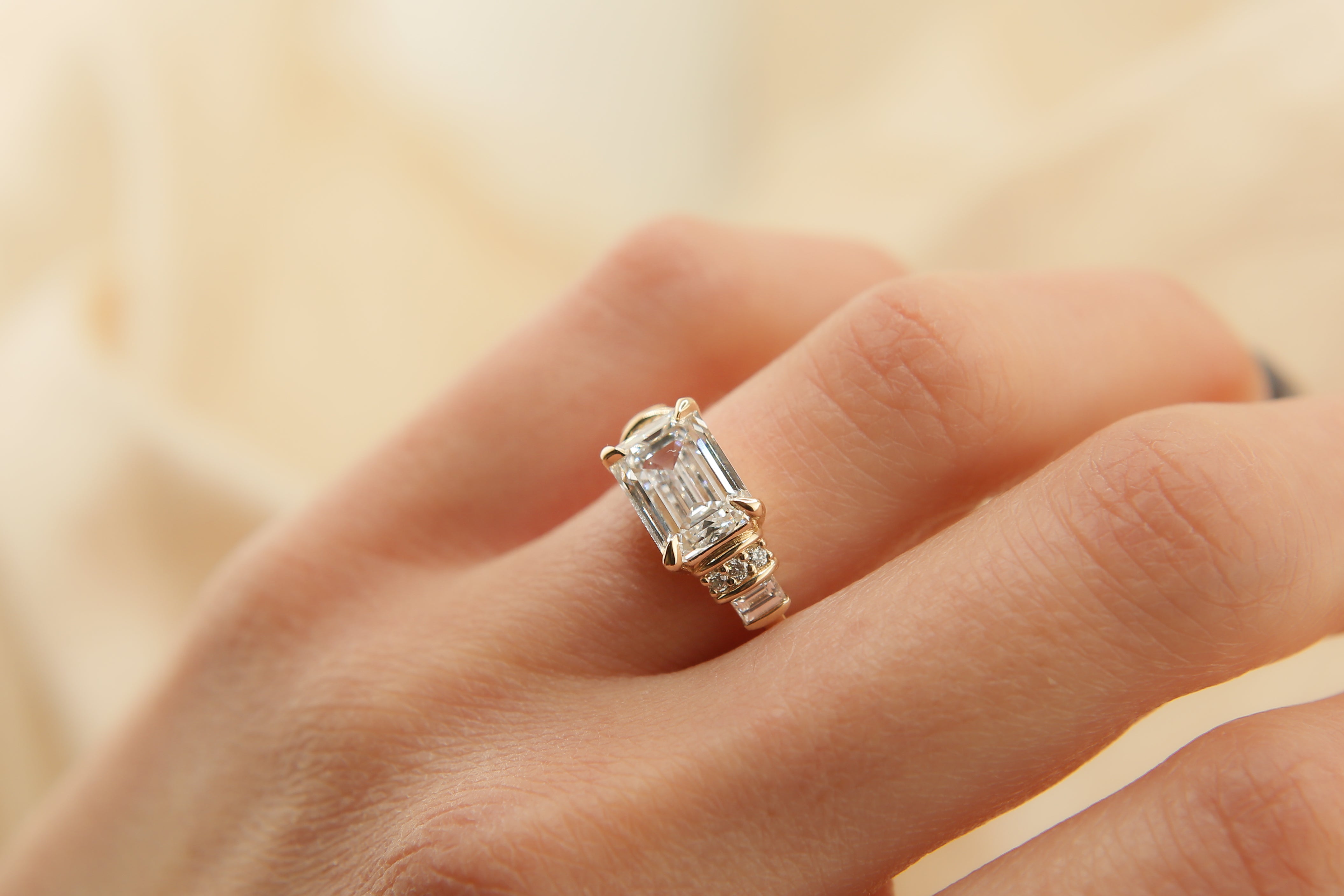 Emerald Ayo 2.57 | sz 5.5