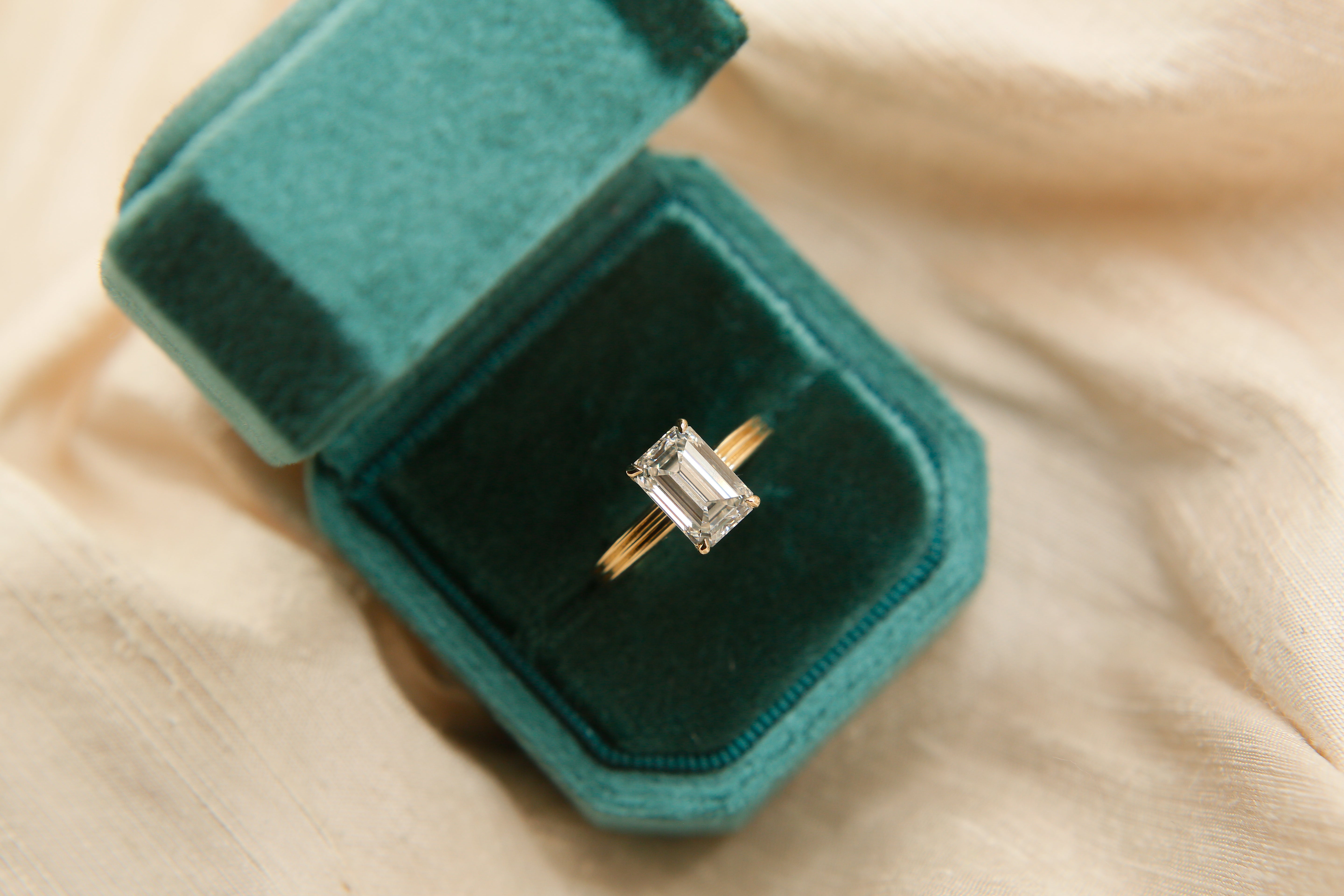 Emerald Margo 2.58 | sz 6