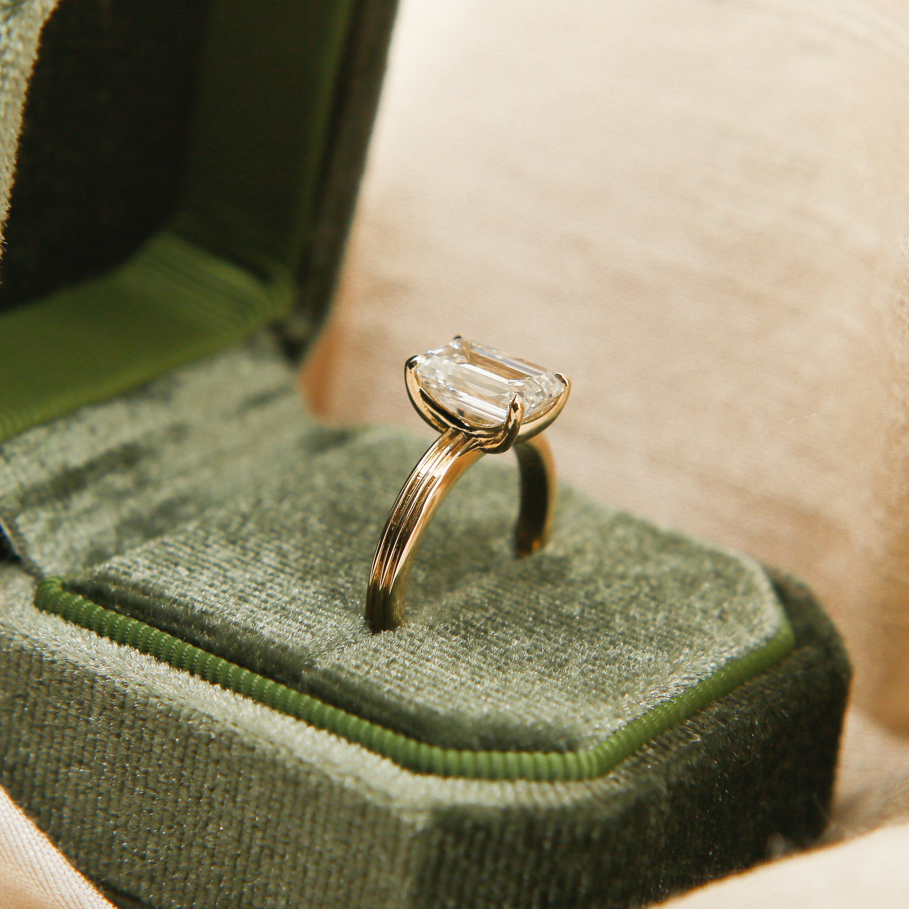 Emerald Margo 2.58 | sz 6