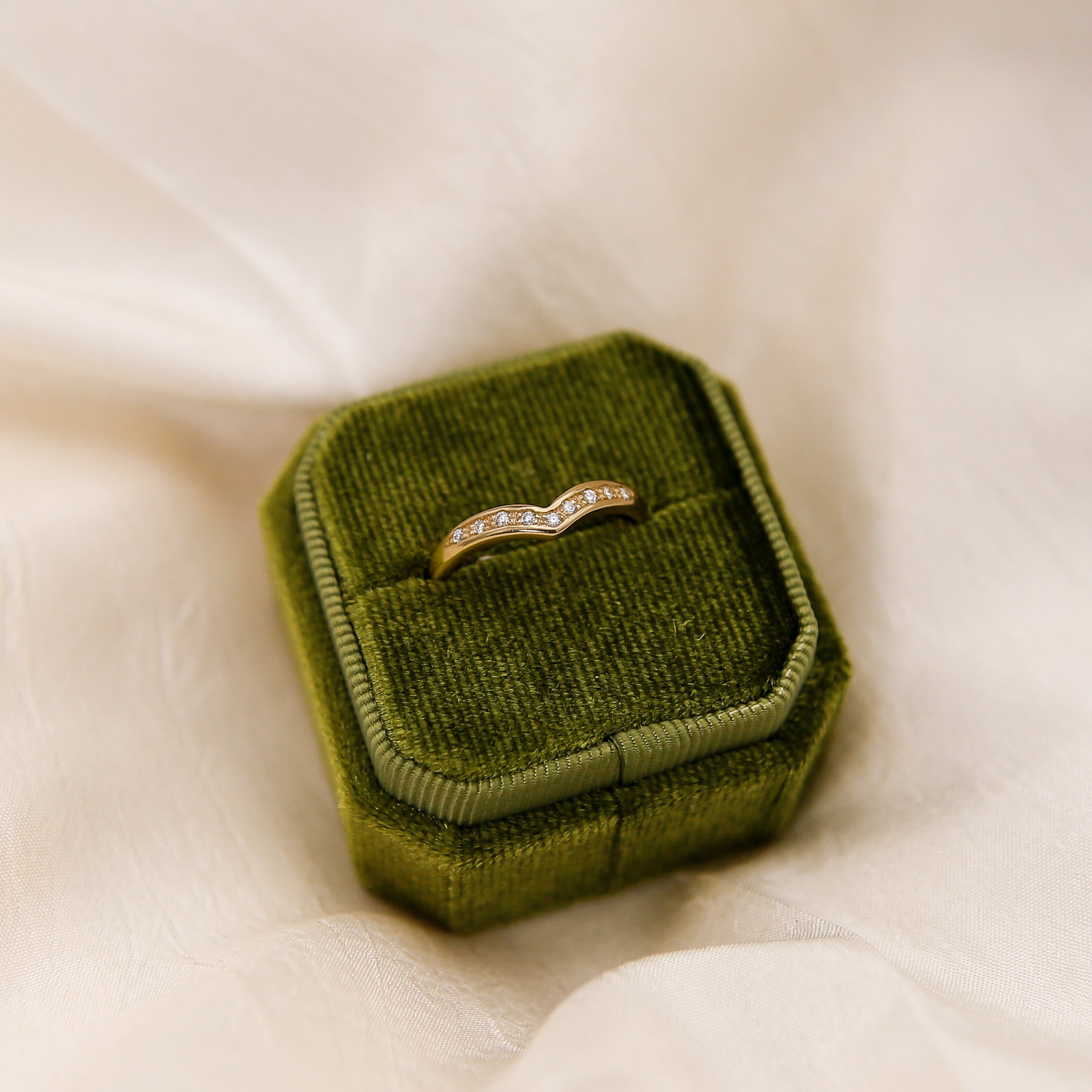 Portuguese Chevron Diamond Ring | sz 6.75