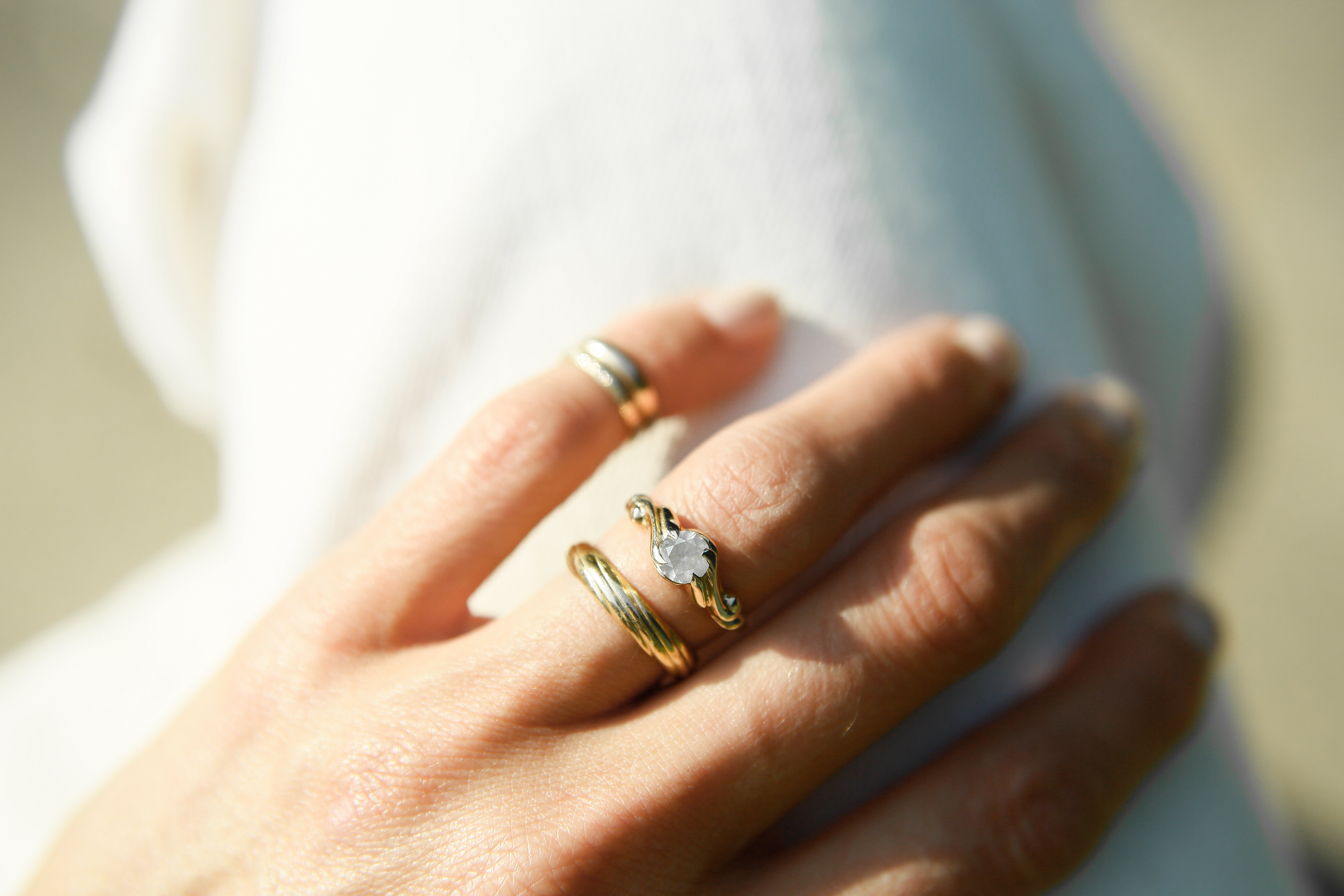 10k Art Nouveau Misfit Frosty Diamond | sz 7.25