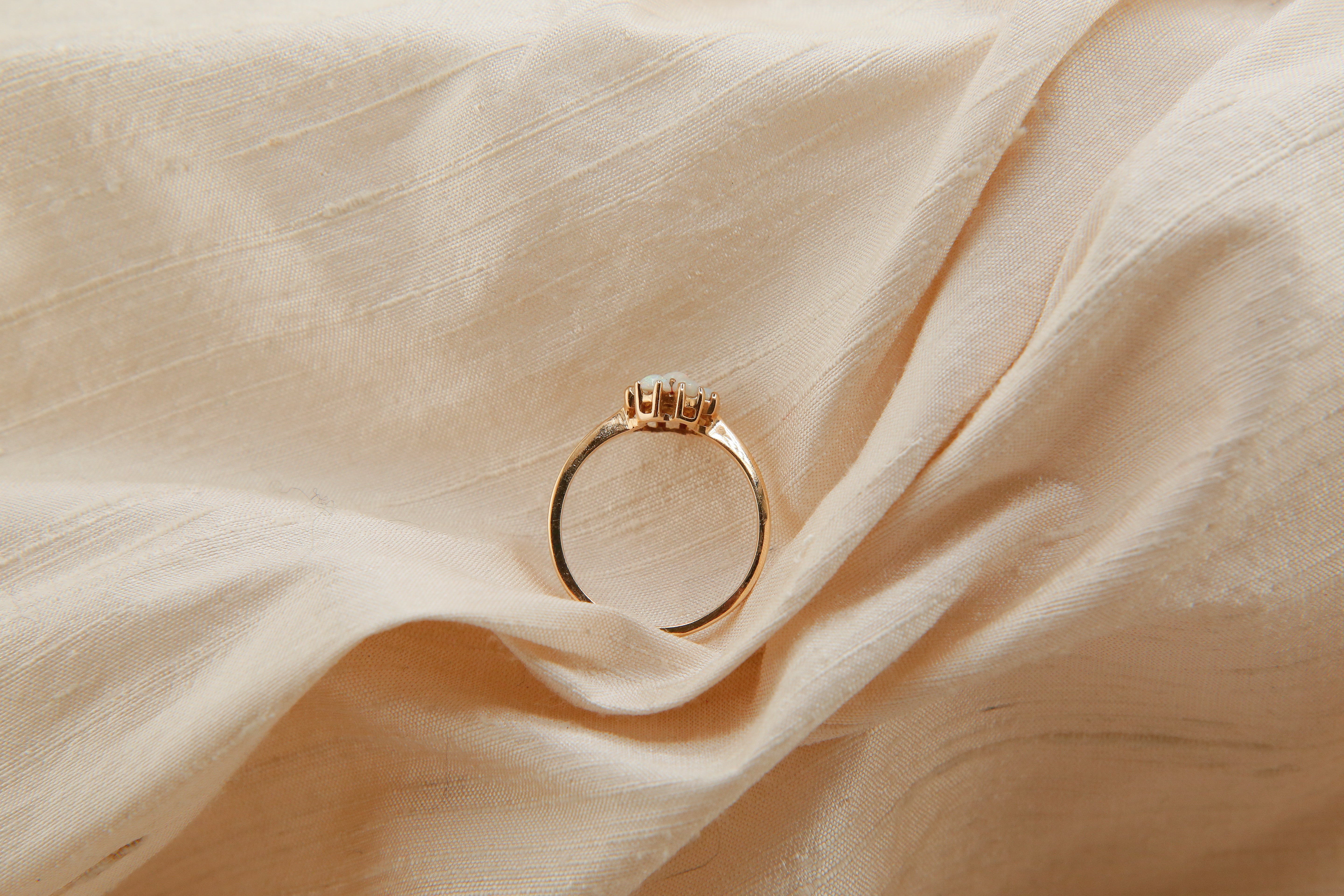 10k Opal Flower Cluster Ring | sz 8.25