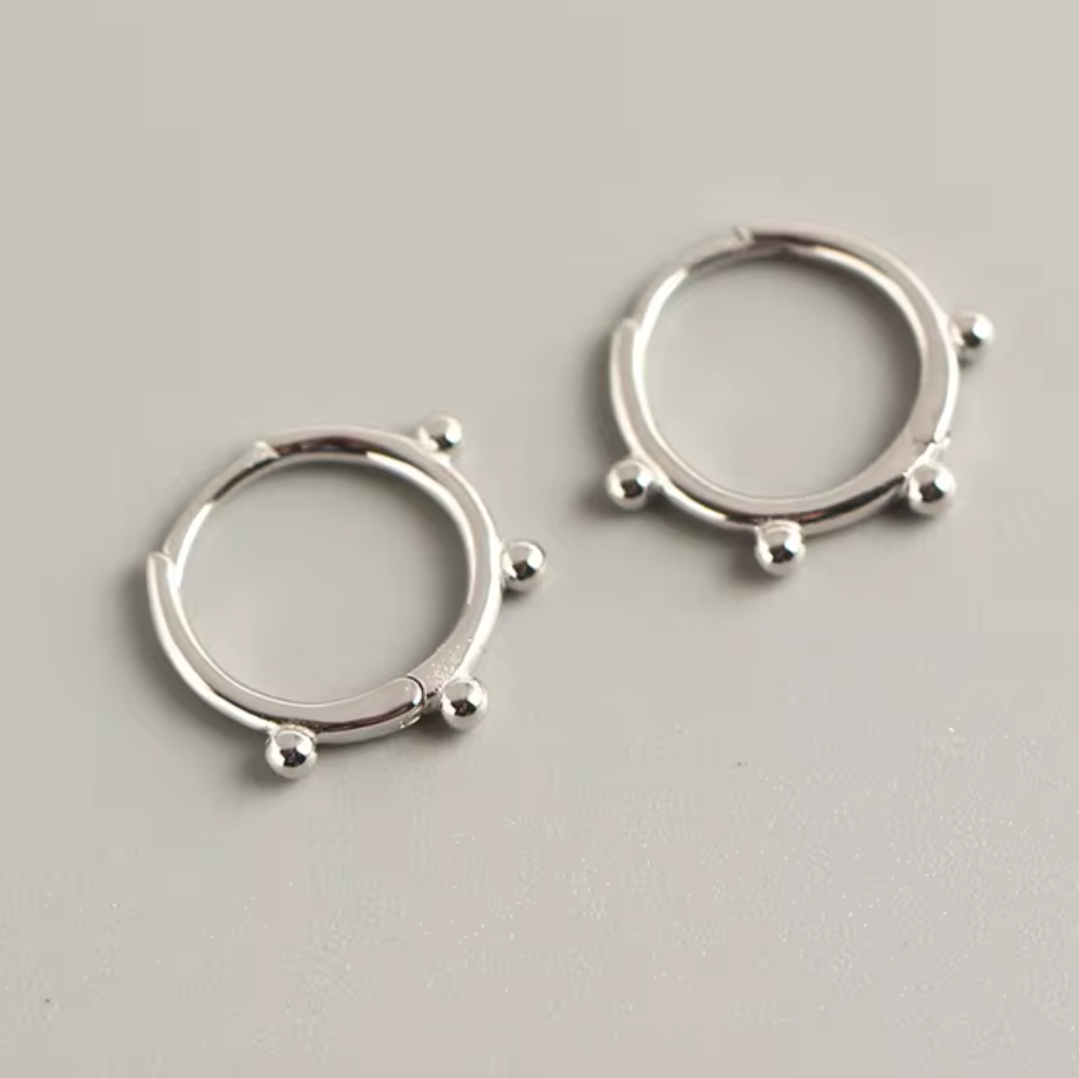 Hattie | Huggie Hoop