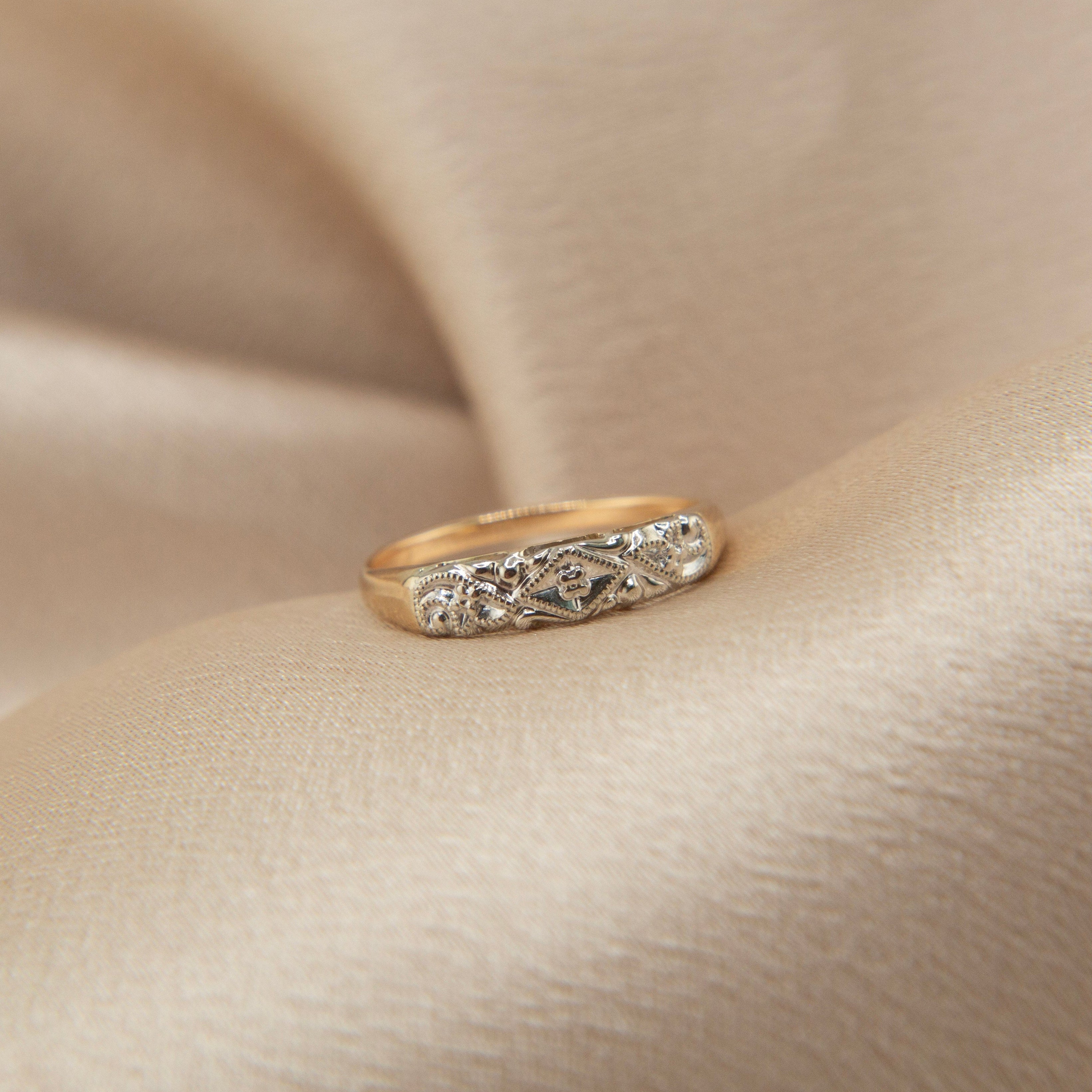 Vintage Two Tone Textured Ring | sz 5