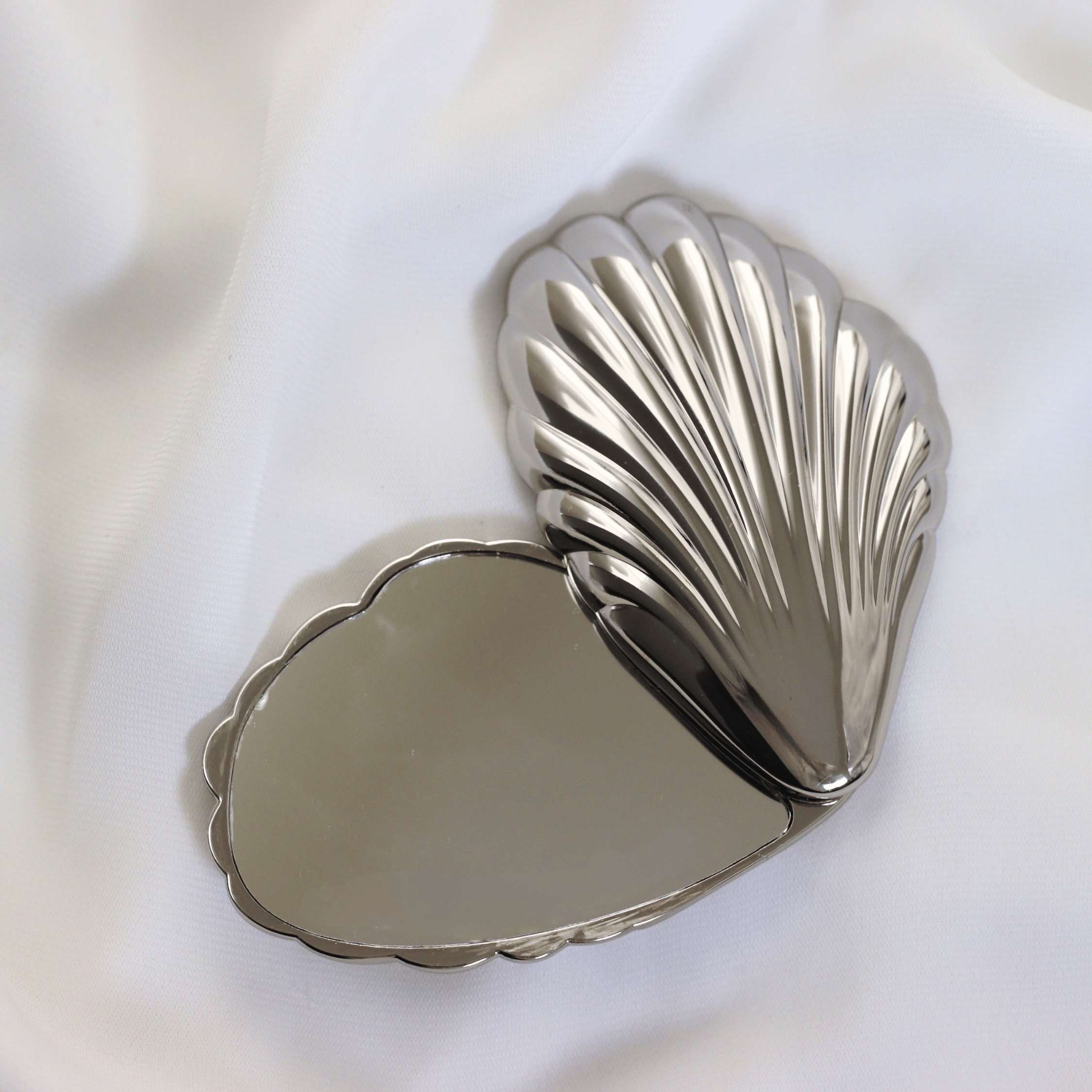 Silver Seashell Compact Mirror | Lifestyle