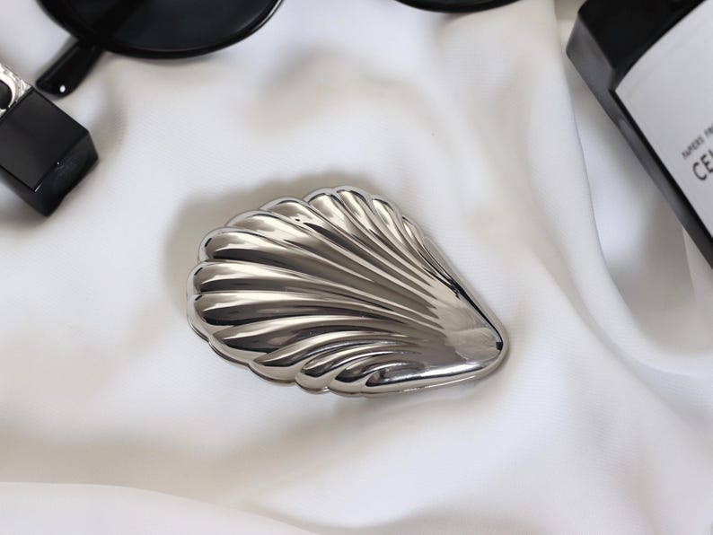 Gold Seashell Compact Mirror | Lifestyle