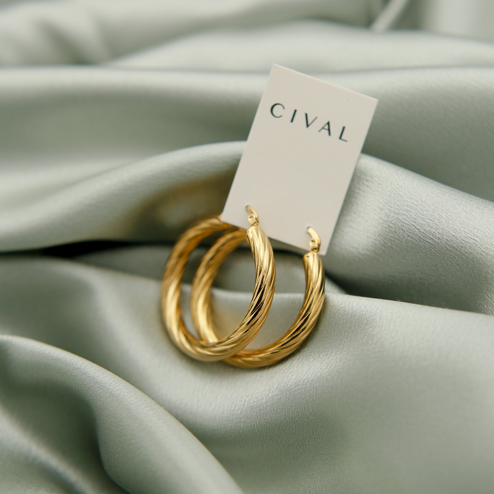 Tina Hoops | Gold