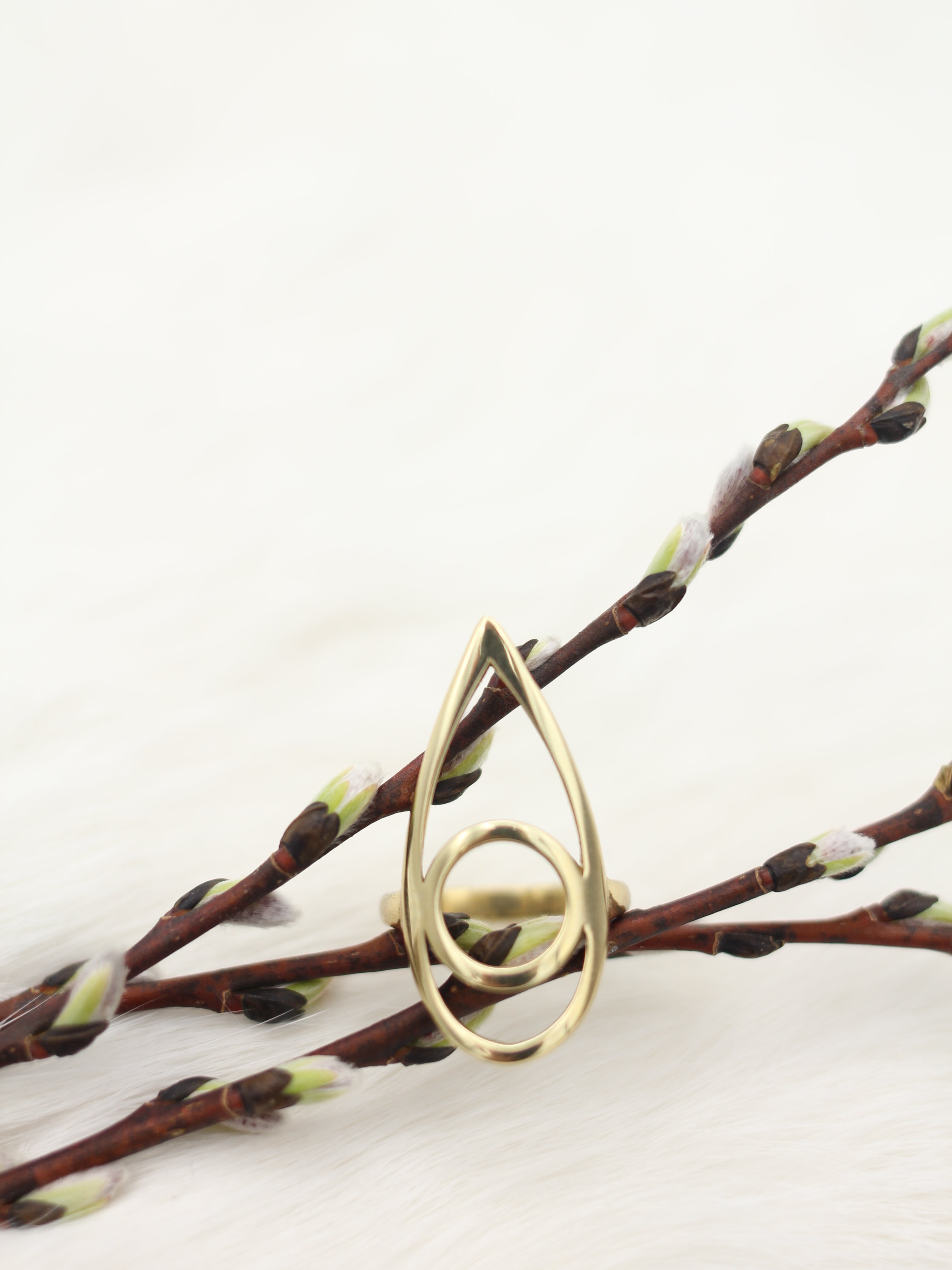 Brass cast midi ring by Milwaukee jewelry designers Cival collective. Form and function combined in this beautiful midi ring. Designed for tab top opening makes this the perfect bartender accessory.