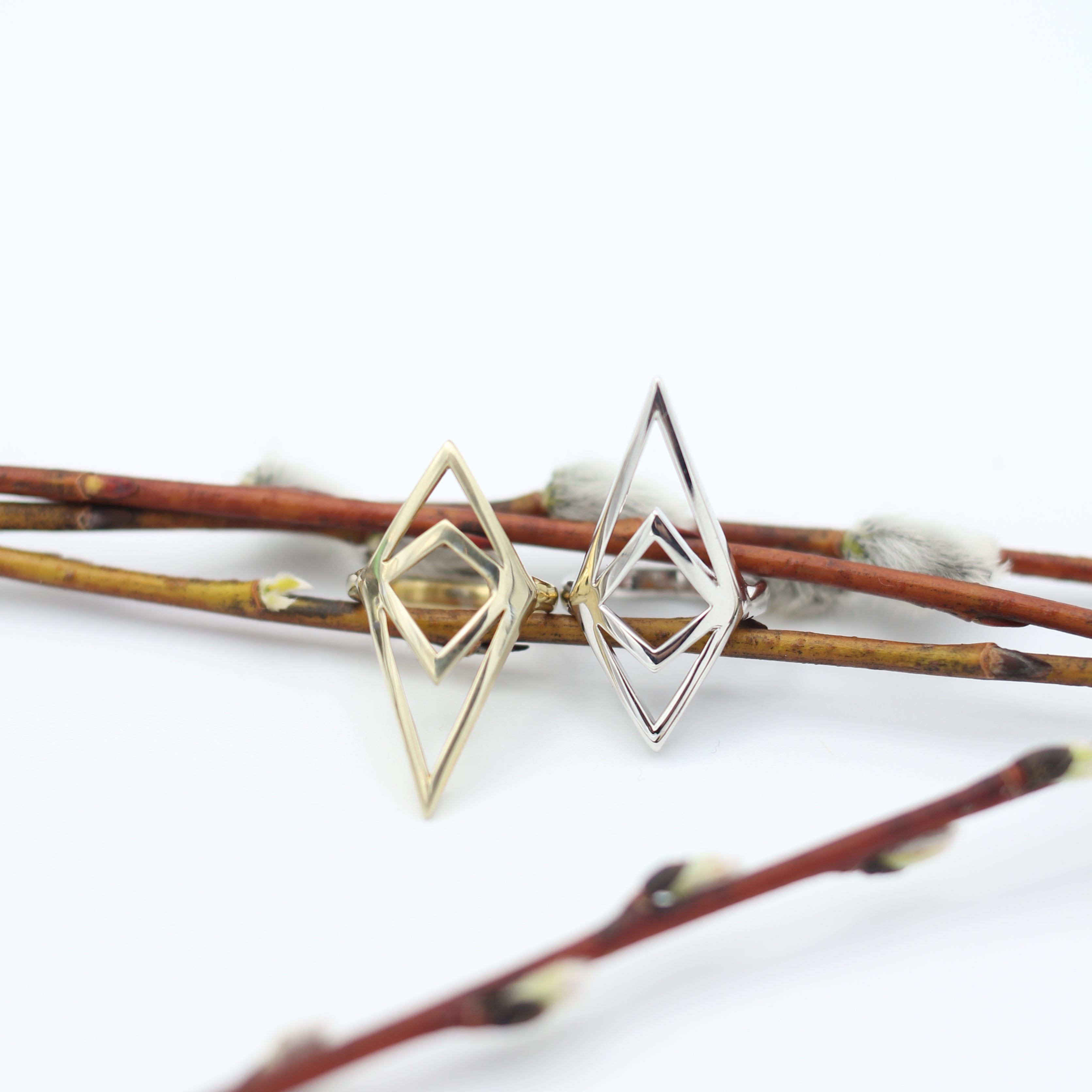 Brass cast midi ring by Milwaukee jewelry designers Cival collective. Form and function combined in this beautiful midi ring. Designed for tab top opening makes this the perfect bartender accessory.