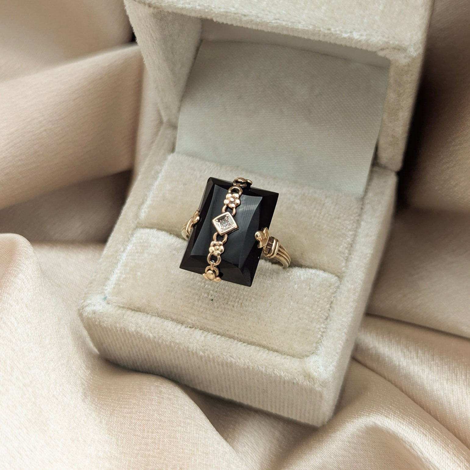 Edwardian 10k Onyx and Diamond Flower Chain Ring | sz 6.5