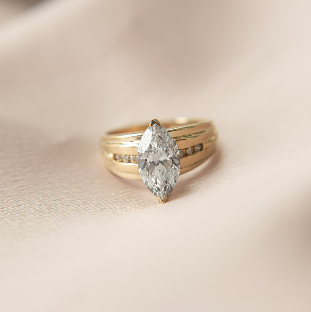 14k Marquise Diamond Modern Engagement Ring | sz 6