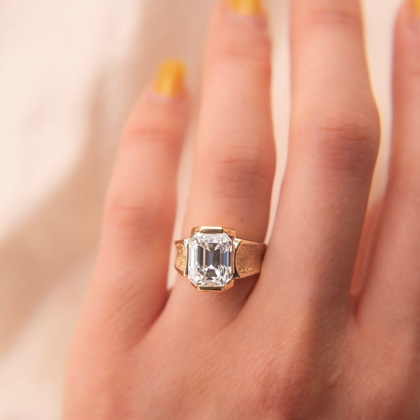 80's 10k Step Cut Moissanite Solitaire Modern Ring  | sz 5.5