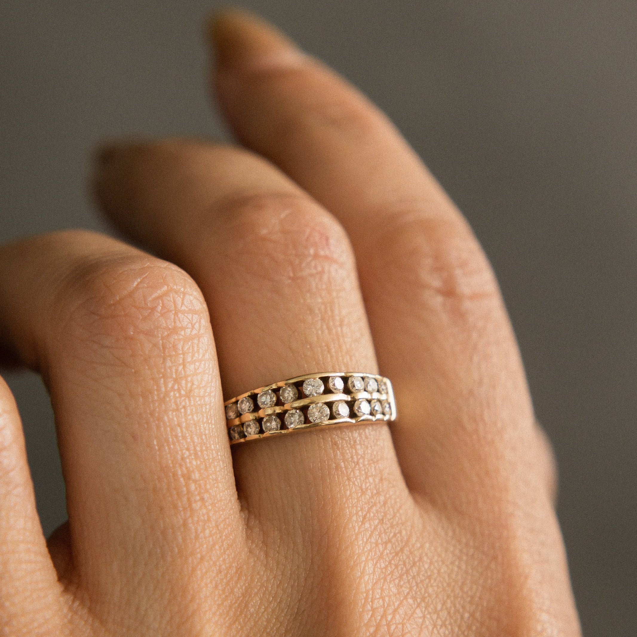 14k Ribbed Two Row Diamond Ring | sz 6.75