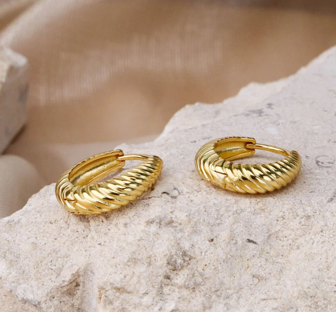 Olivia | Huggie Hoop