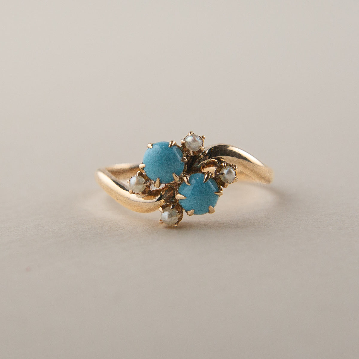 Turquoise and pearl cluster bypass ring | sz 5.25