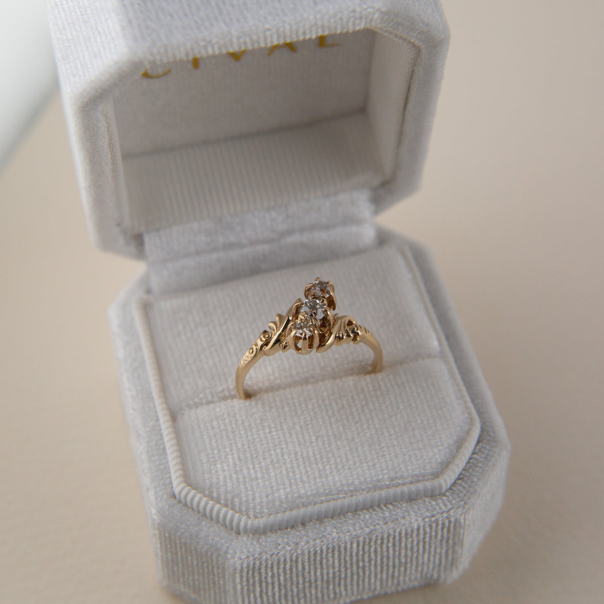 Three stone diamond ring | sz 7.75