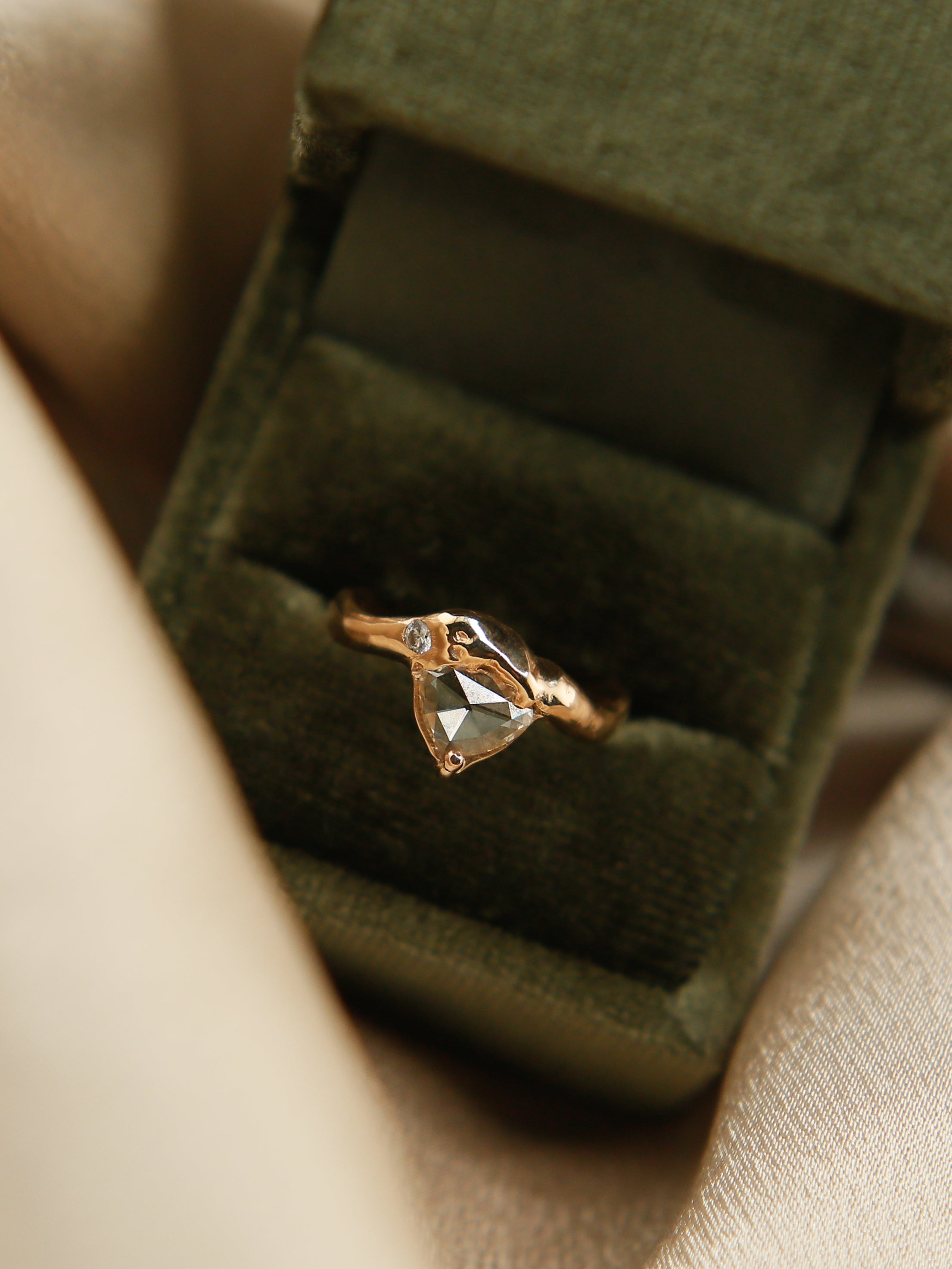 Lauren Landa Rose Cut Trillion | sz 5