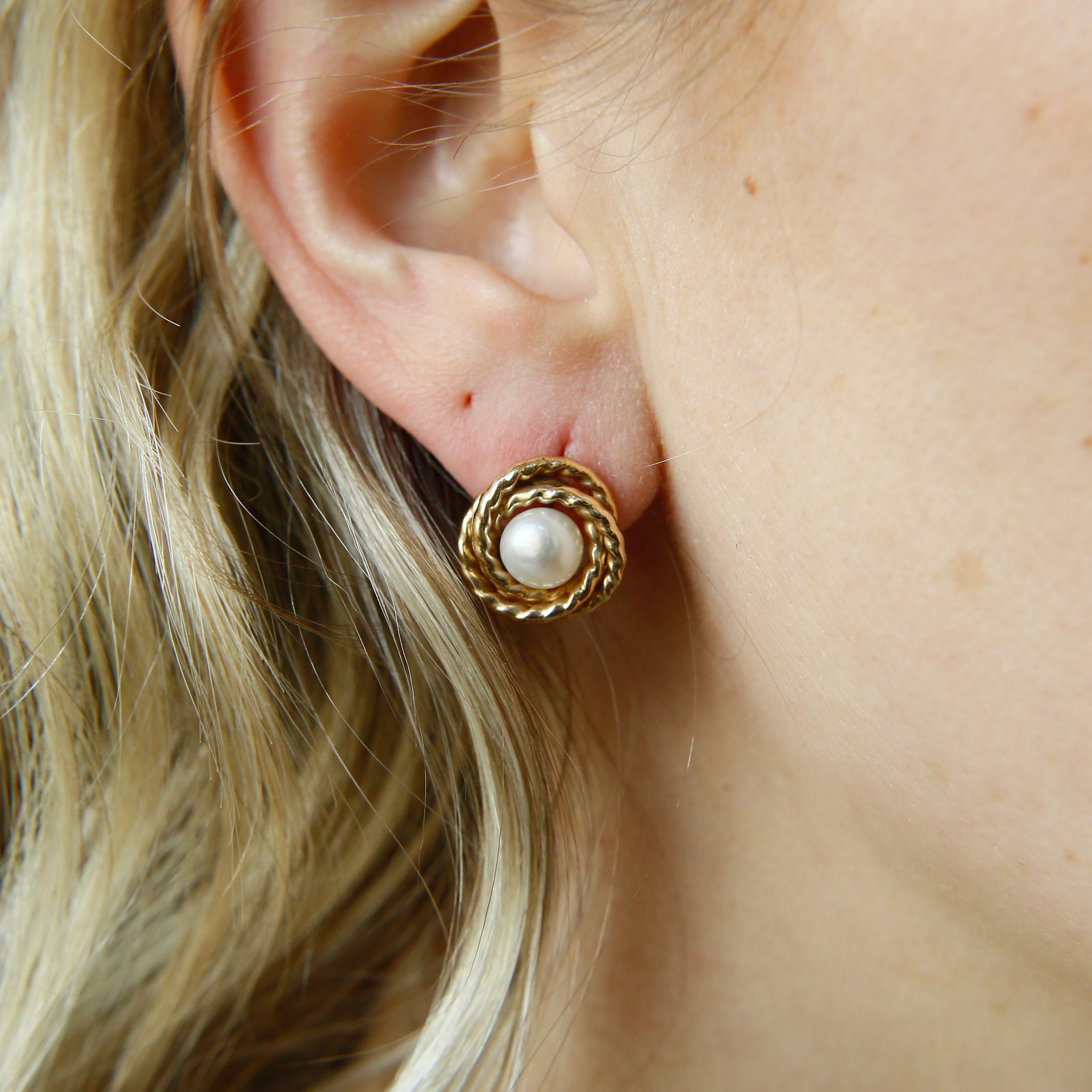 14k Vintage braided Pearl | Post