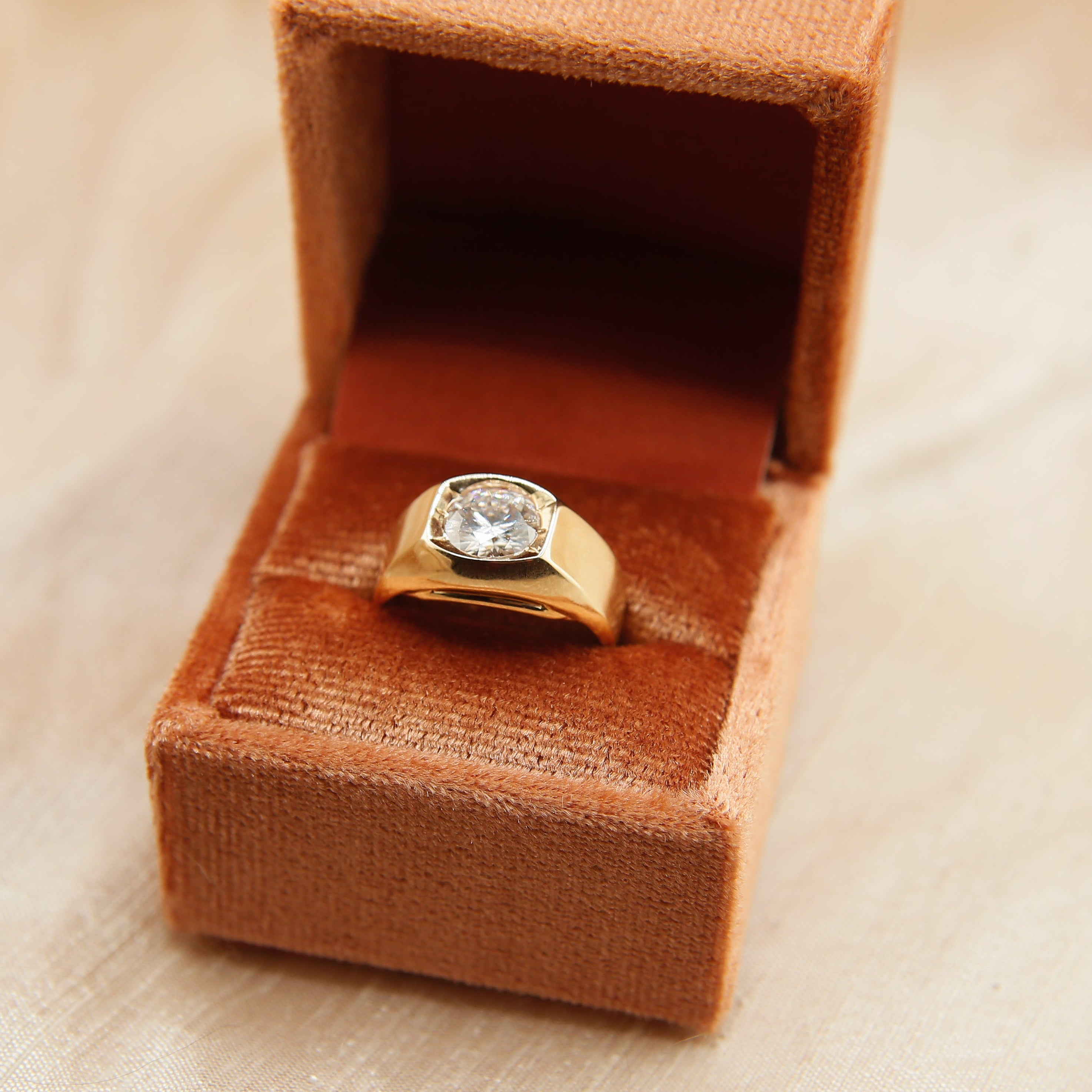 14k Vintage Moissanite Boss Ring | sz 5.5