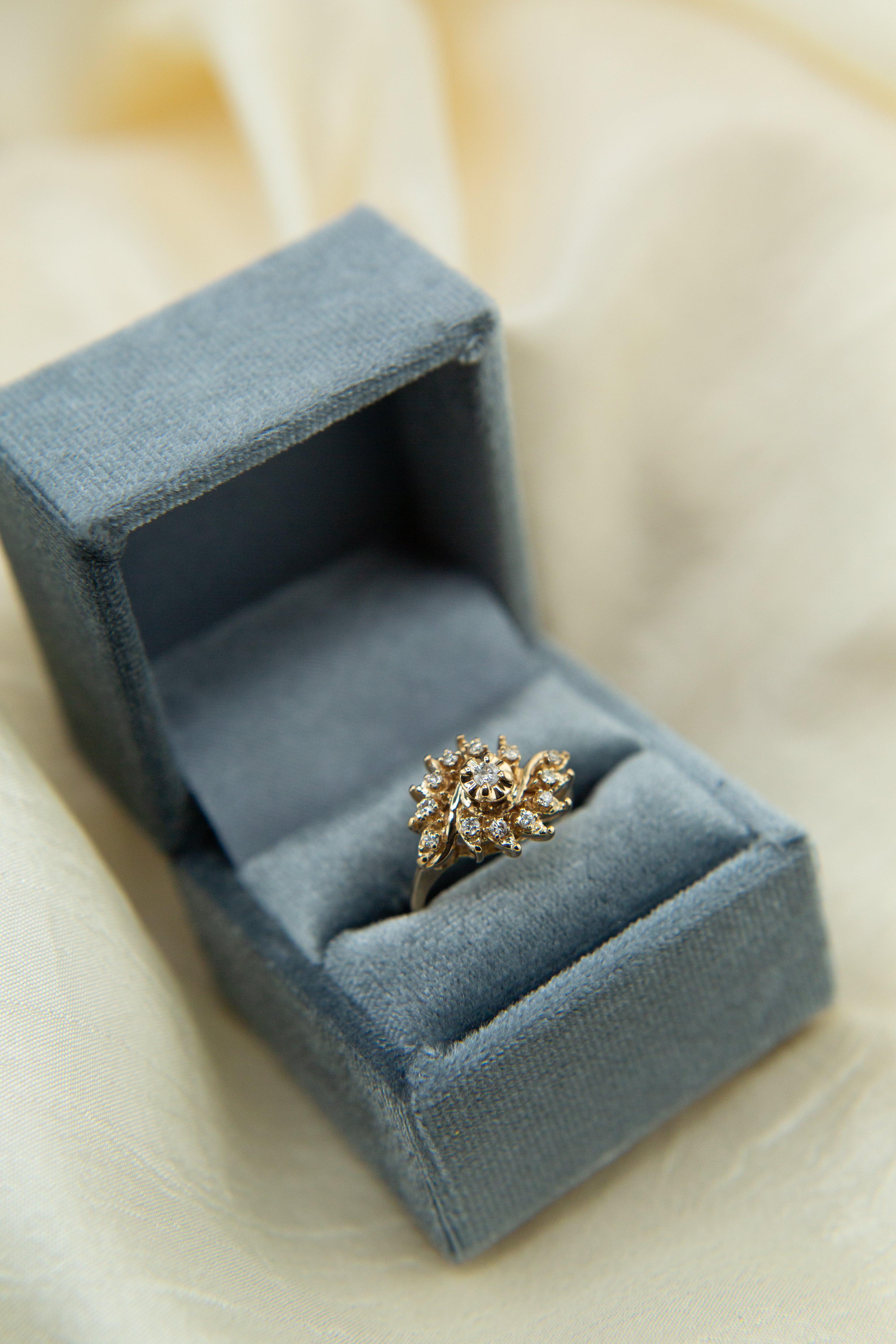 14k natural diamond eye shape ring | sz 5