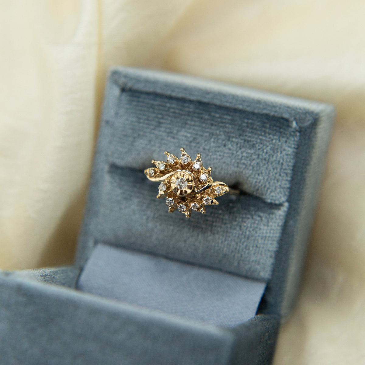 14k natural diamond eye shape ring | sz 5