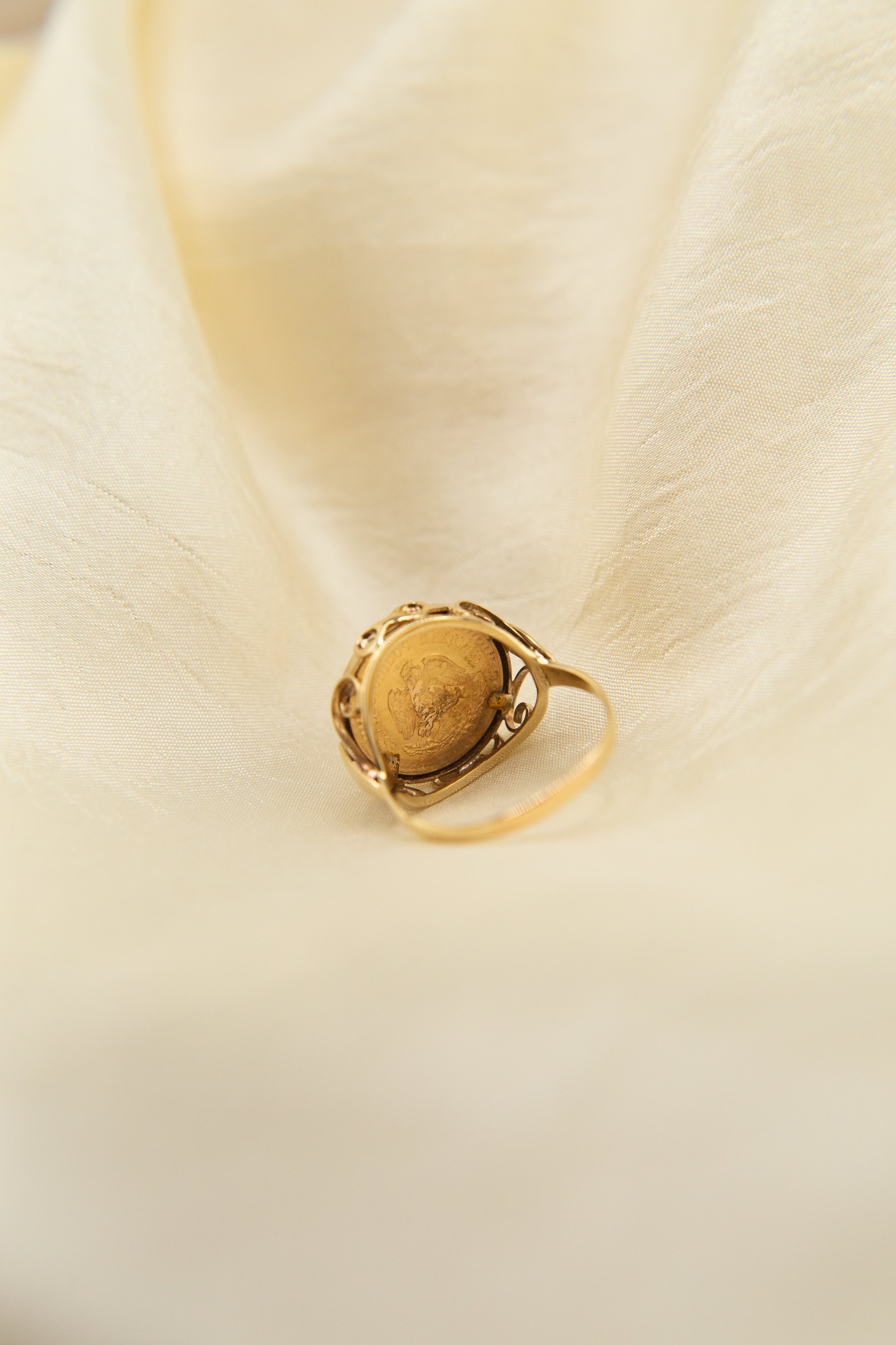 Mid-Century Mexican Dos Y Medio 2.5 Peso Coin Ring | sz 9.5